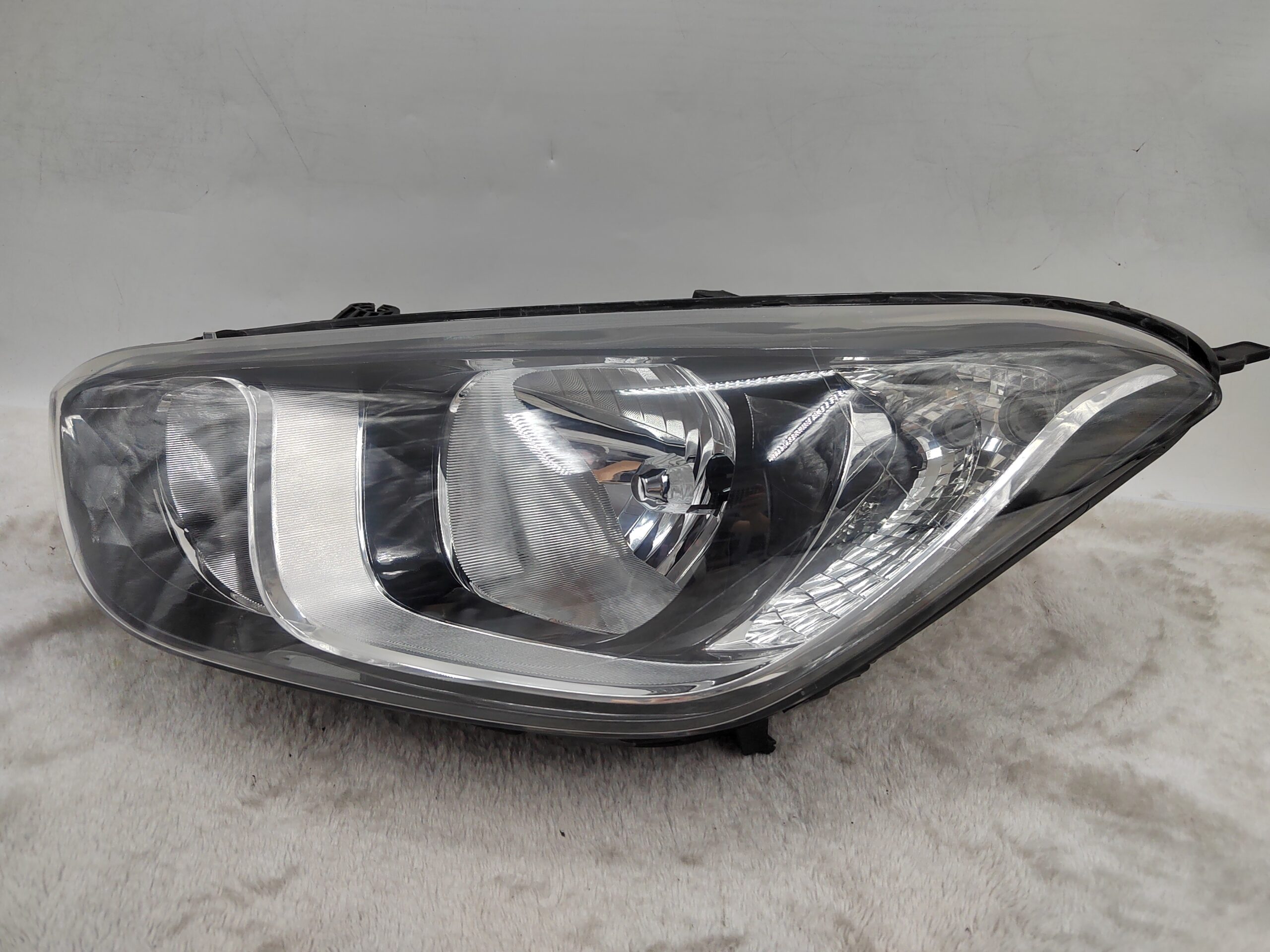 HYUNDAI I20 2012-2014 HALOGEN L.H.S HEADLIGHT ASSEMBLY