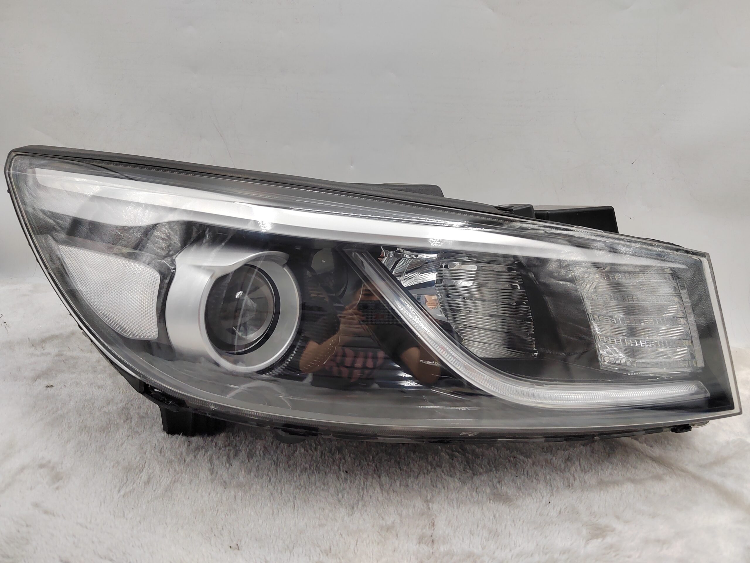 KIA CARNIVAL III 2015-2017 HALOGEN R.H.S HEADLIGHT ASSEMBLY