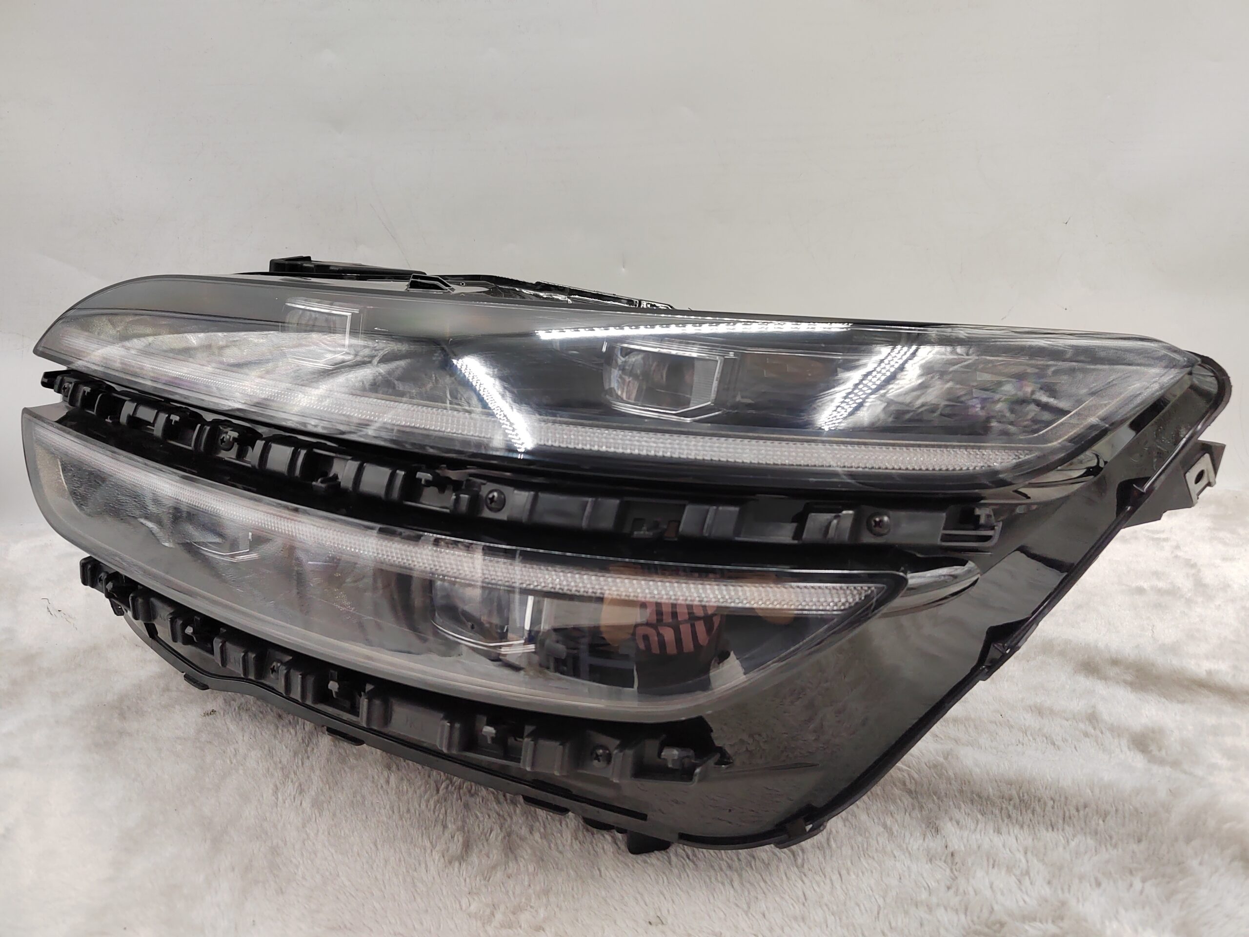 GENESIS GV70 2022-2024 LED L.H.S HEADLIGHT ASSEMBLY