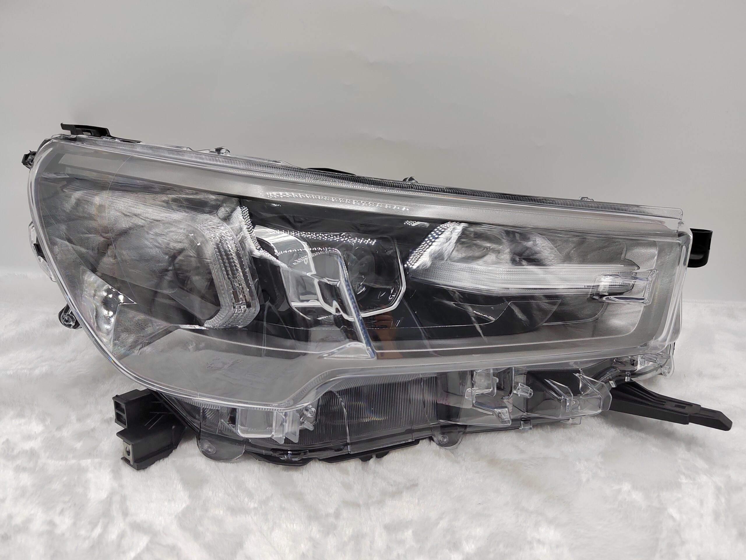 TOYOTA HILUX REVO 2020-2023 LED R.H.S HEADLIGHT ASSEMBLY