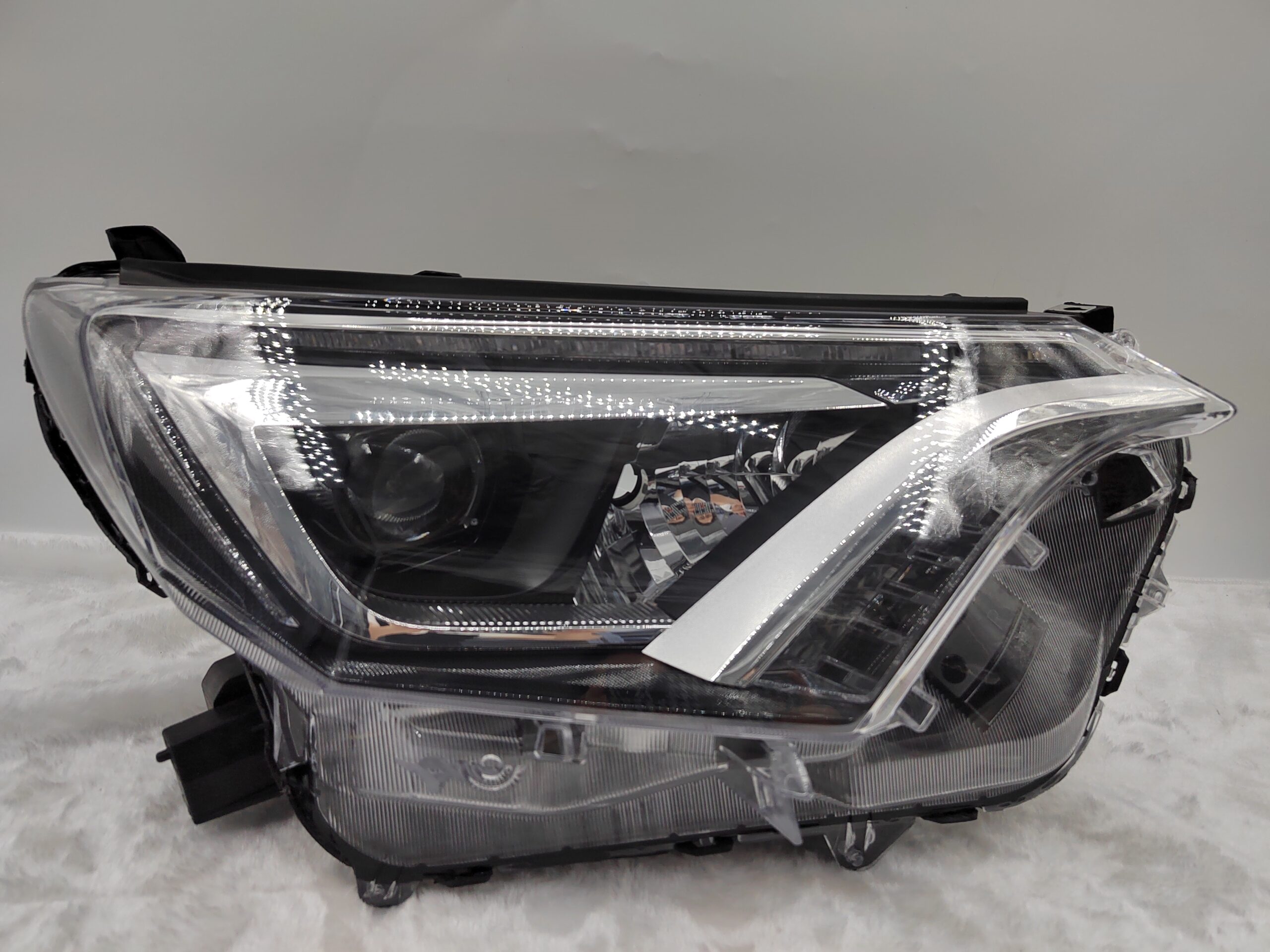 TOYOTA RAV4 4.5 XA40 2016-2018 LED R.H.S HEADLIGHT ASSEMBLY