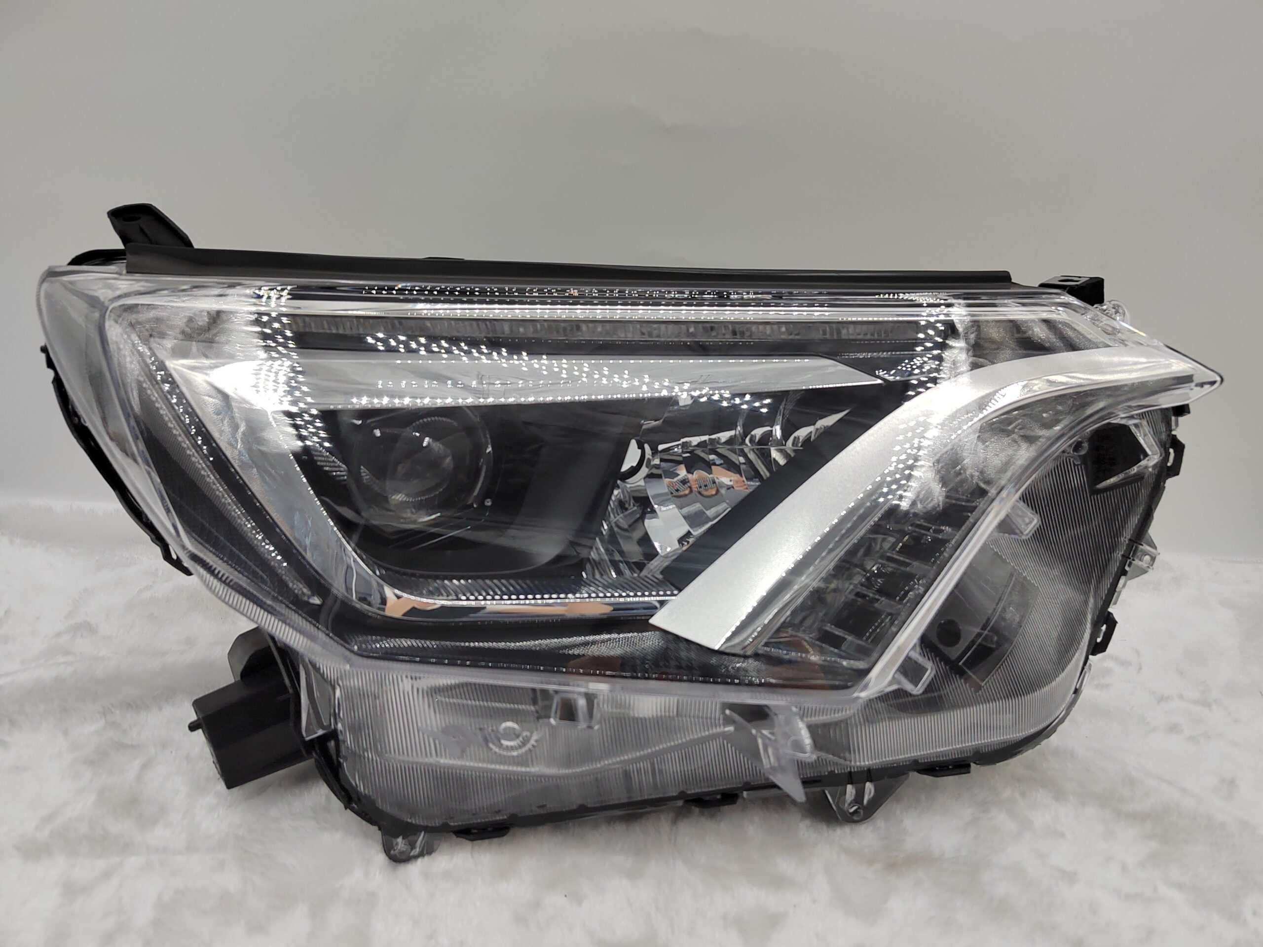 TOYOTA RAV4 4.5 XA40 2016-2018 LED R.H.S HEADLIGHT ASSEMBLY