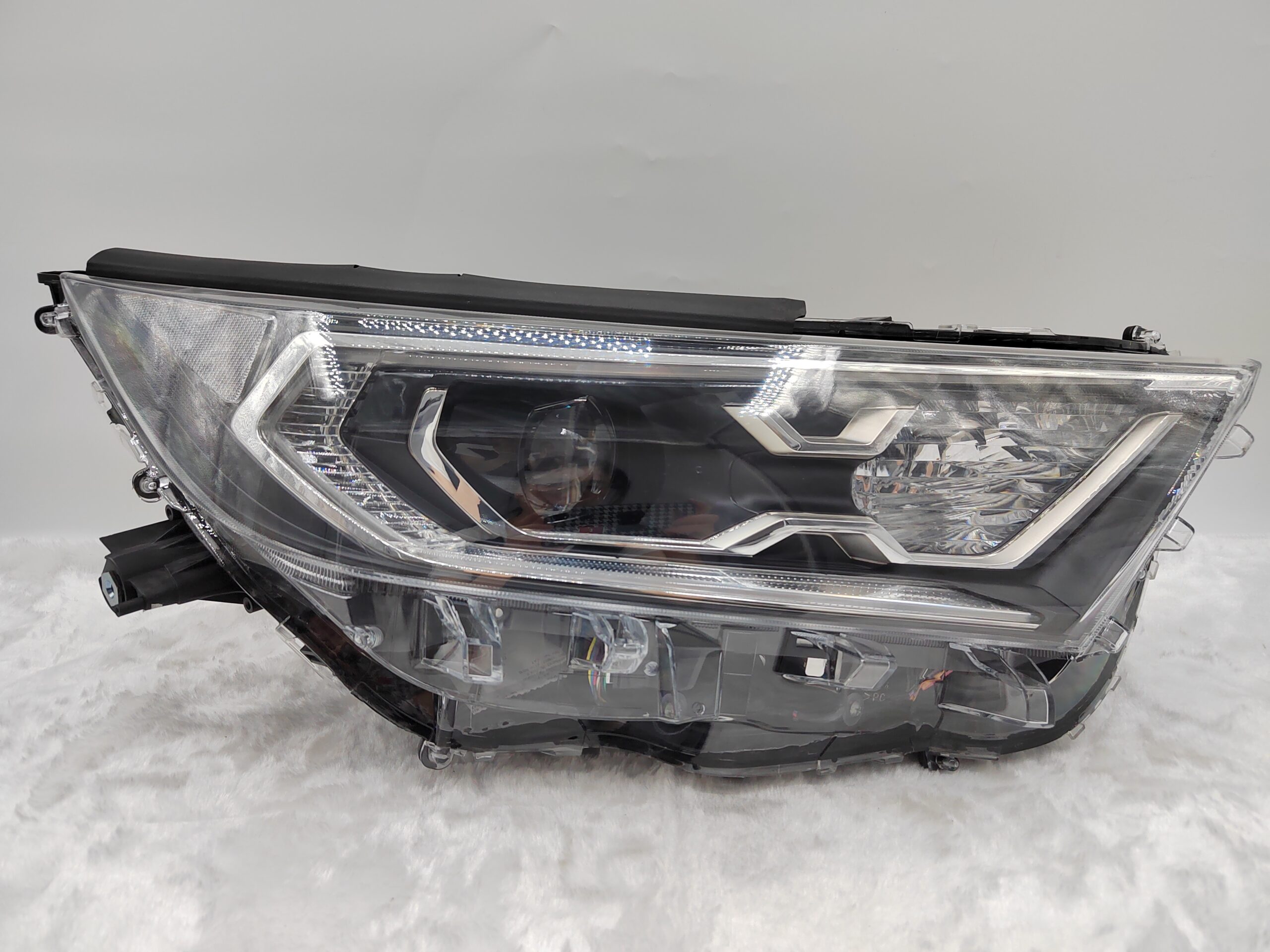 TOYOTA RAV4 V XA50 2019-2021 LED R.H.S HEADLIGHT ASSEMBLY