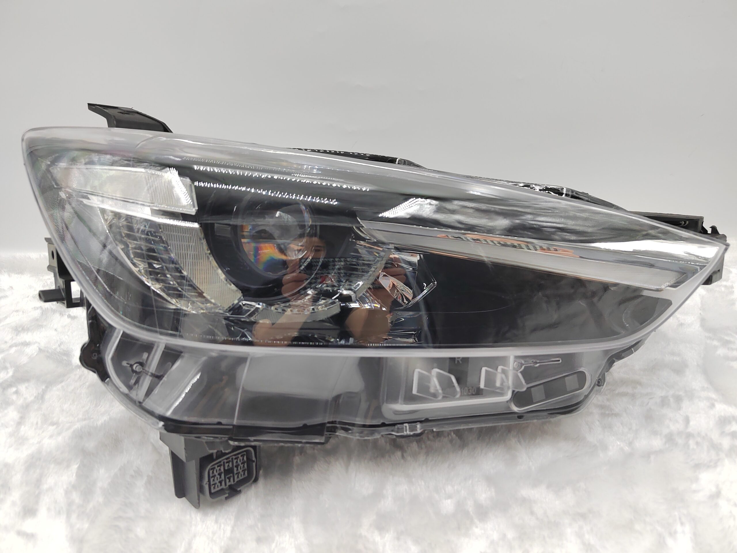 MAZDA CX-3 2016-2018 LED R.H.S HEADLIGHT ASSEMBLY