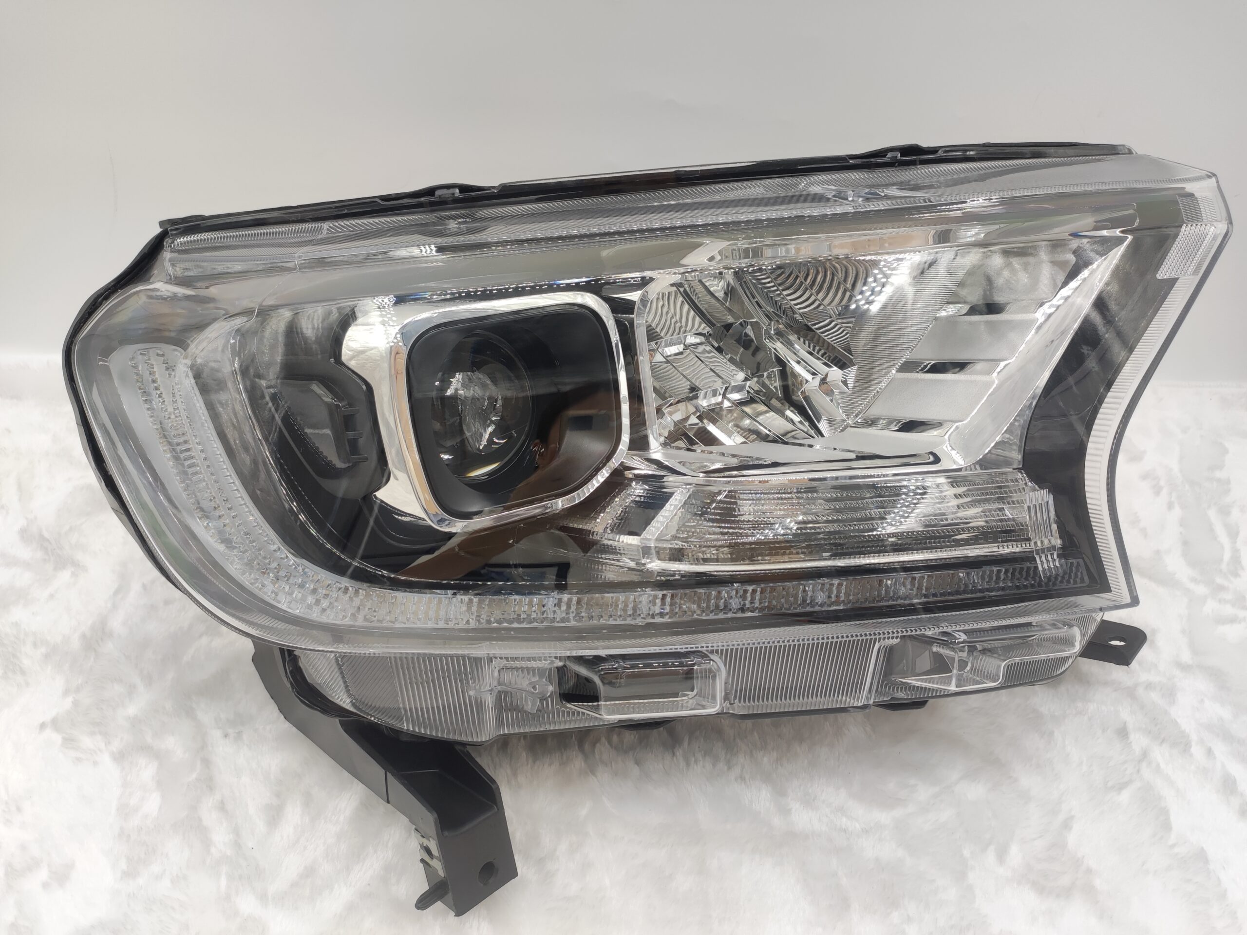 FORD EVEREST RANGER 2020-2021 LED R.H.S HEADLIGHT ASSEMBLY