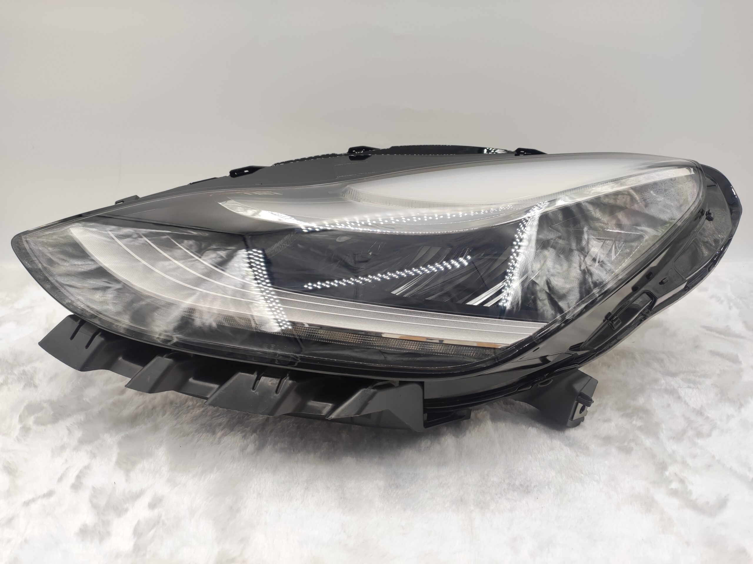 TESLA MODEL 3 2017-2019 LED L.H.S HEADLIGHT ASSEMBLY