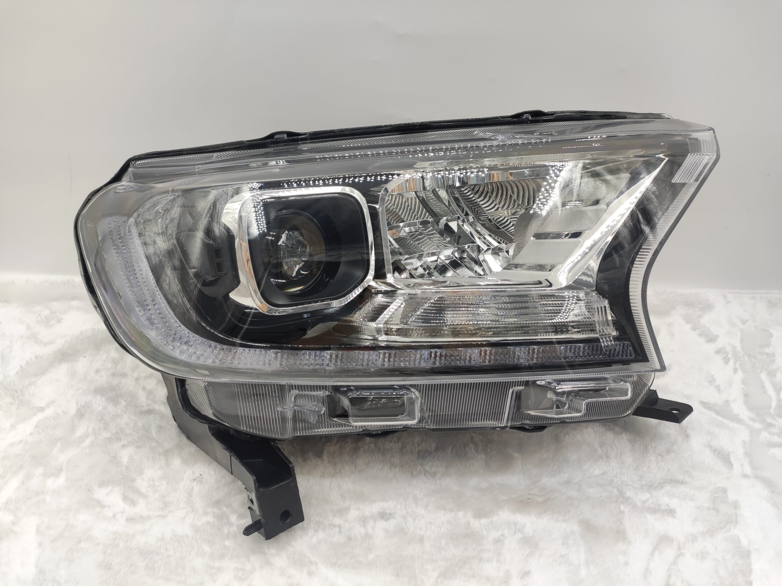 FORD EVEREST RANGER 2020-2021 LED R.H.S HEADLIGHT ASSEMBLY