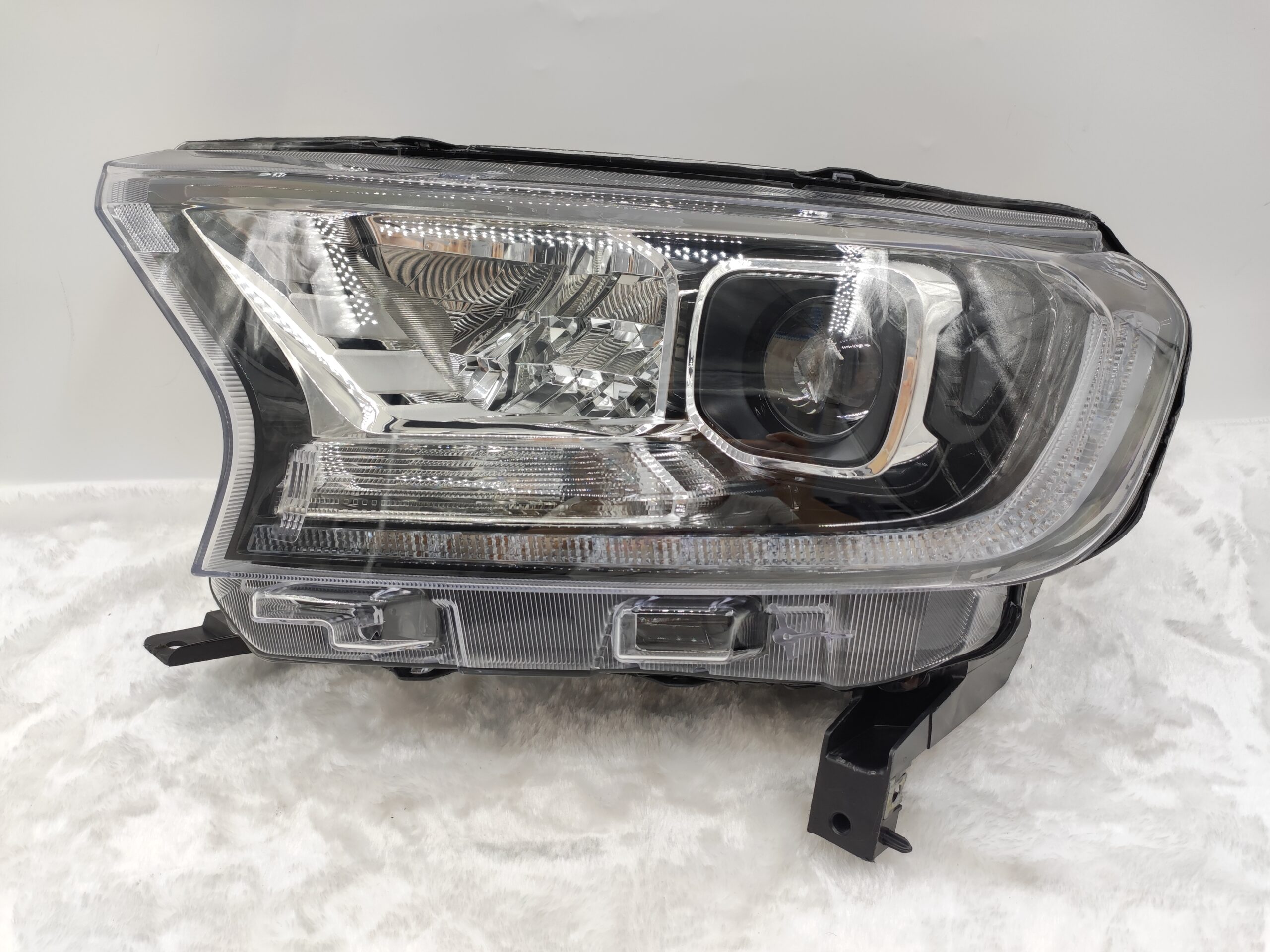 FORD EVEREST RANGER 2020-2021 LED L.H.S HEADLIGHT ASSEMBLY