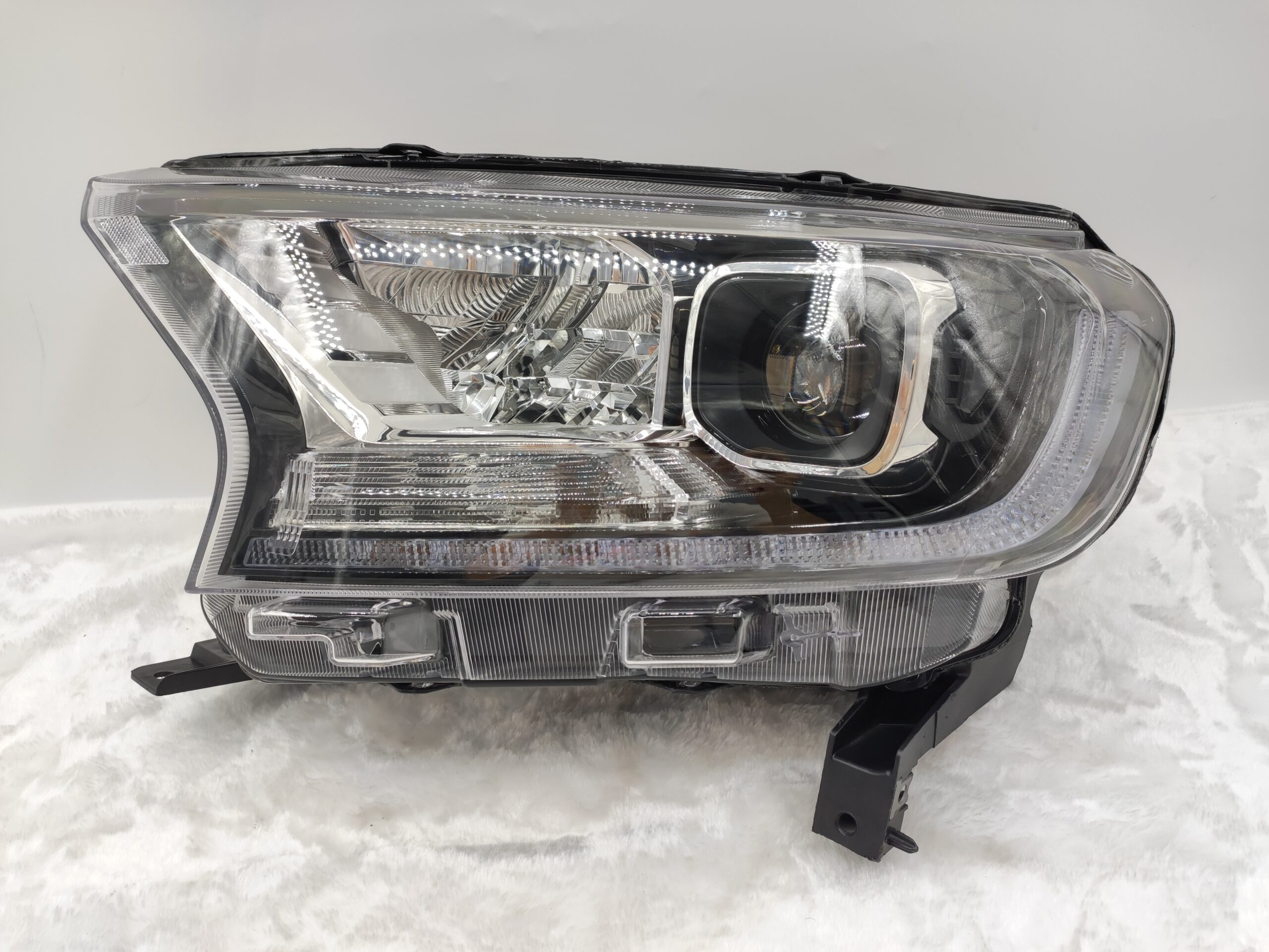 FORD EVEREST RANGER 2020-2021 LED L.H.S HEADLIGHT ASSEMBLY