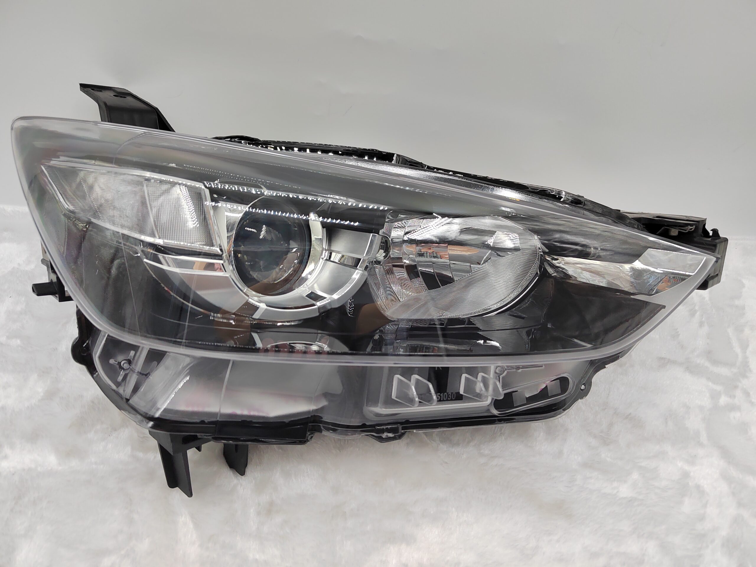 MAZDA CX-3 2016-2018 HALOGEN R.H.S HEADLIGHT ASSEMBLY