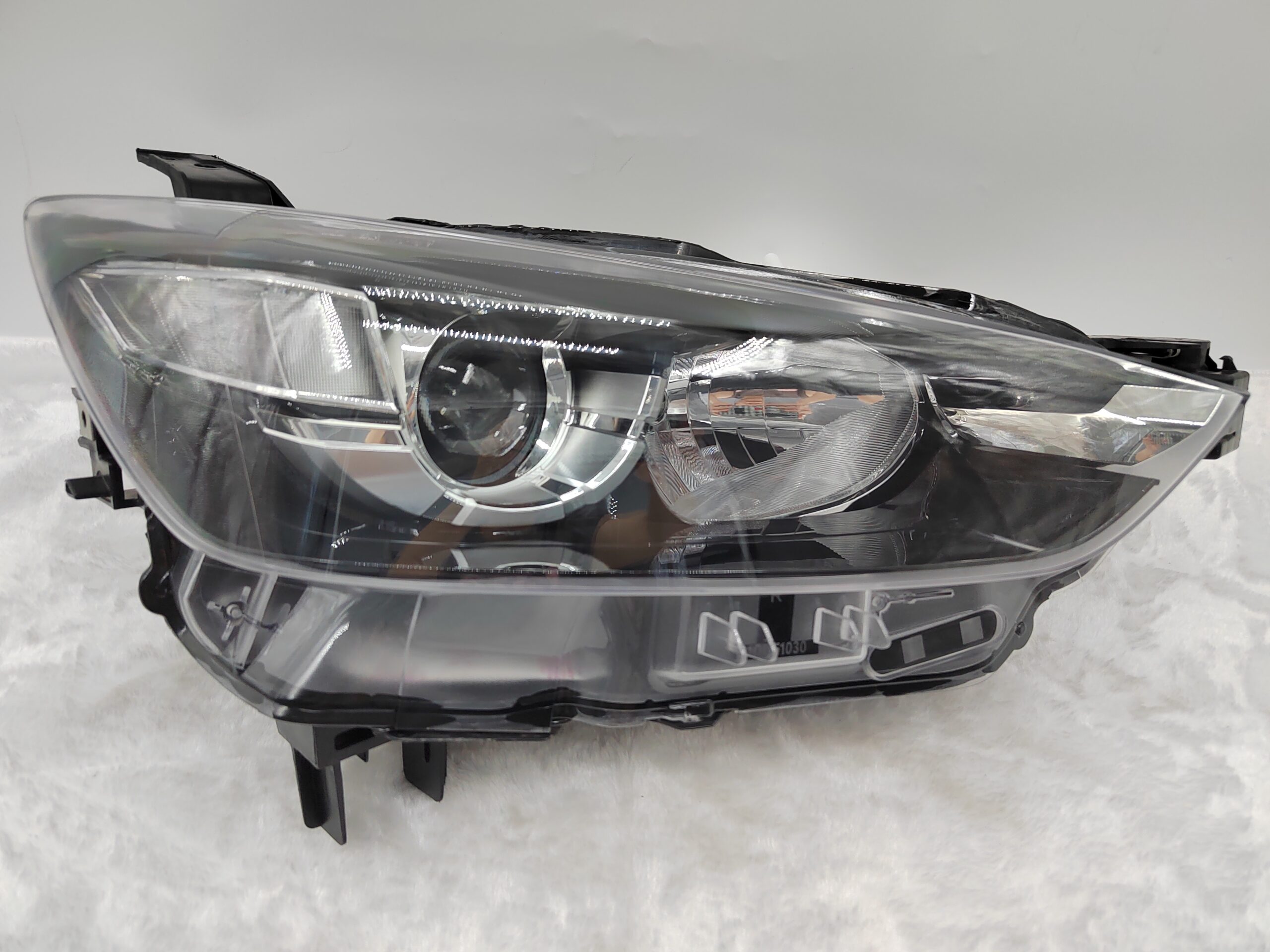 MAZDA CX-3 2016-2018 HALOGEN R.H.S HEADLIGHT ASSEMBLY