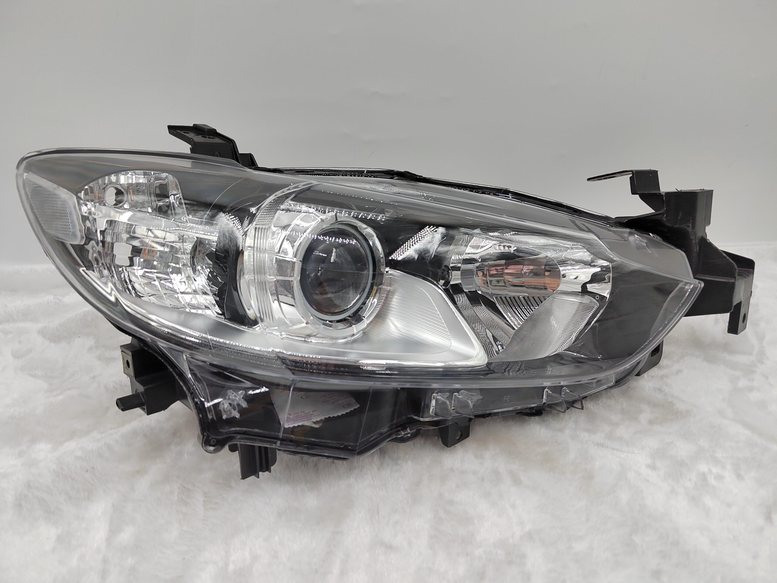 MAZDA 6 2013-2014 HALOGEN R.H.S HEADLIGHT ASSEMBLY