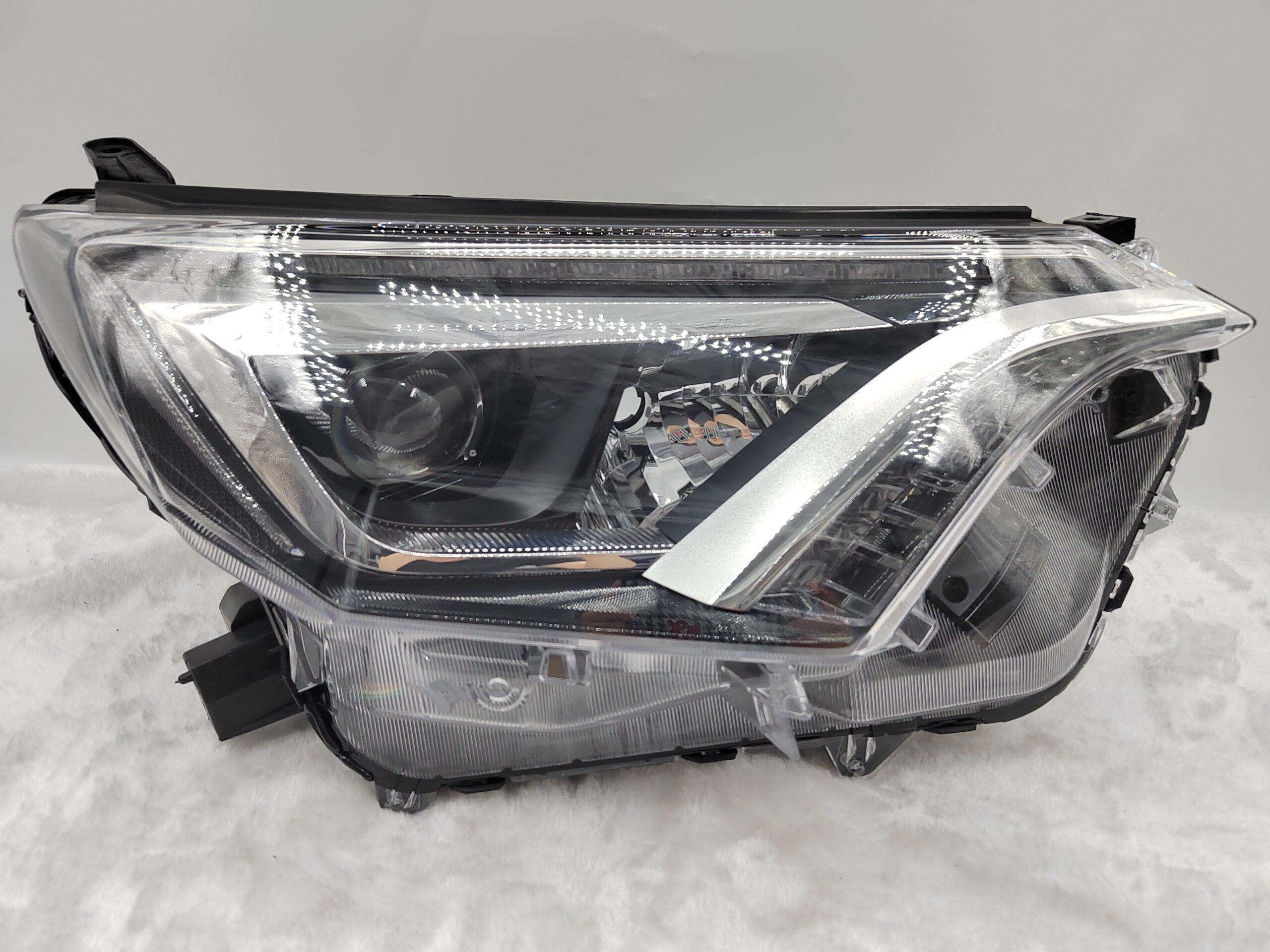 TOYOTA RAV4 4.5 XA40 2016-2018 LED R.H.S HEADLIGHT ASSEMBLY