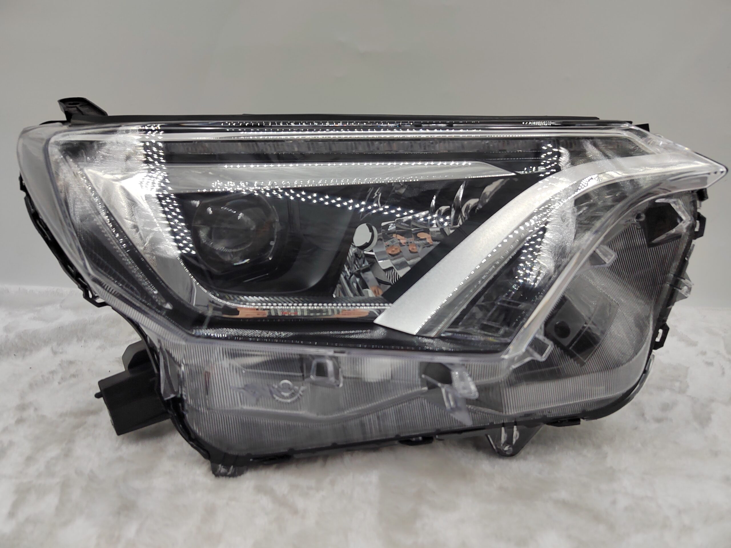 TOYOTA RAV4 4.5 XA40 2016-2018 LED R.H.S HEADLIGHT ASSEMBLY