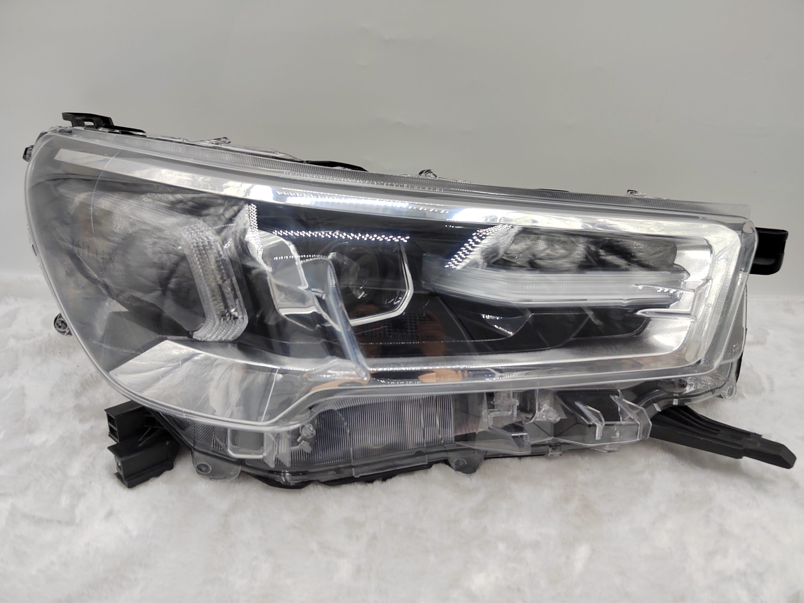 TOYOTA HILUX REVO 2020-2023 LED R.H.S HEADLIGHT ASSEMBLY