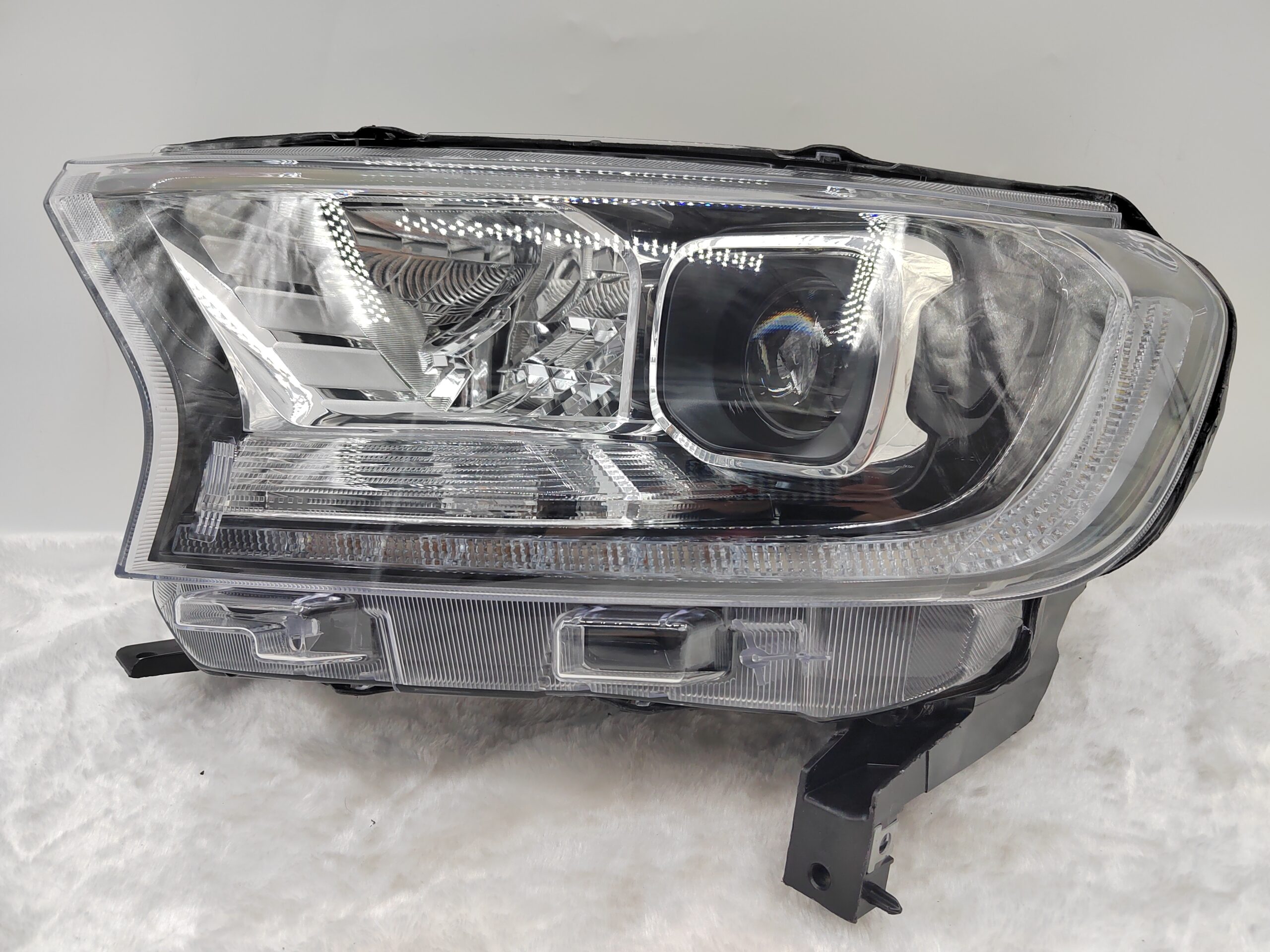 FORD EVEREST RANGER 2020-2021 LED L.H.S HEADLIGHT ASSEMBLY