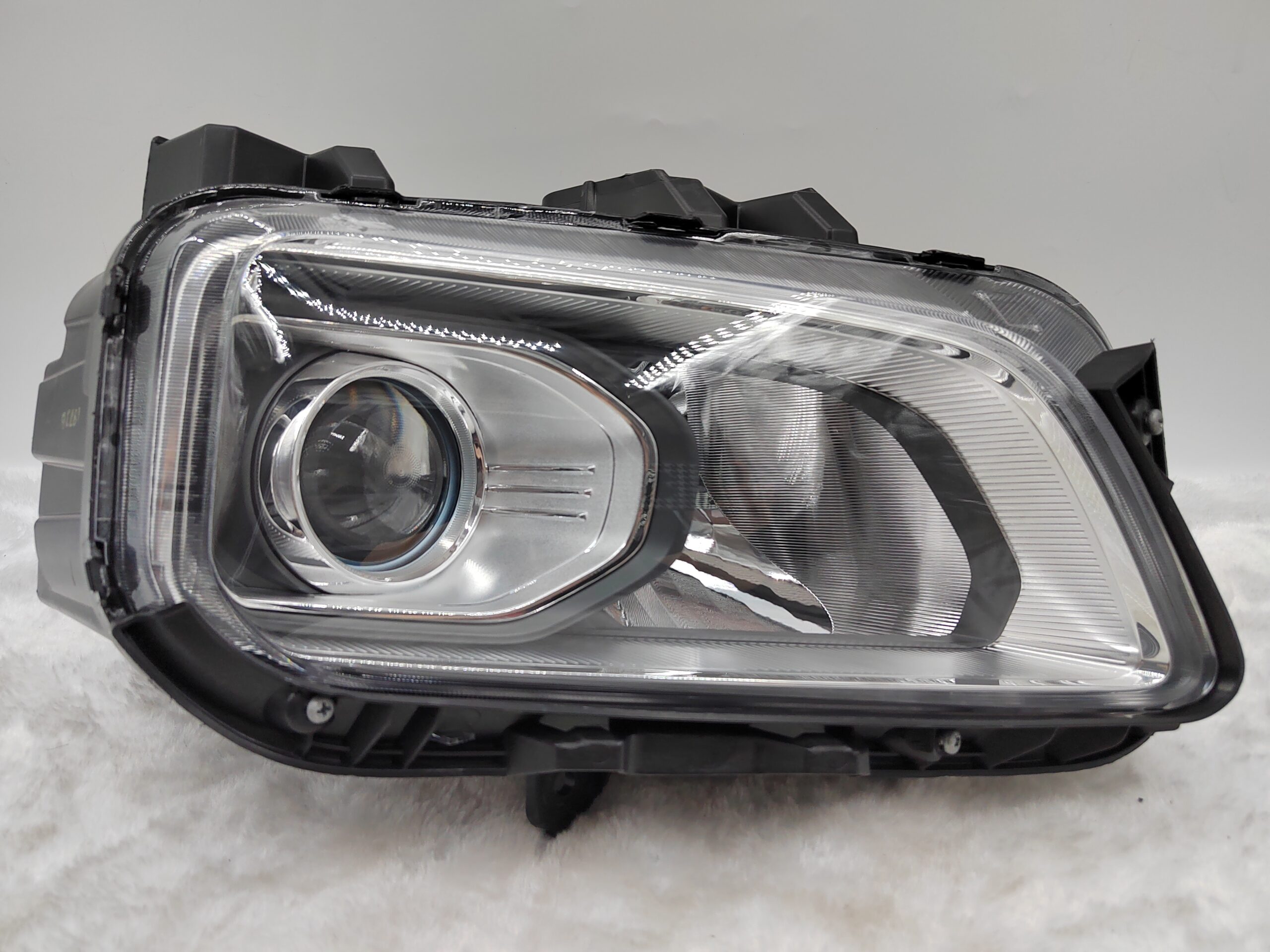 HYUNDAI KONA 2017-2020 HALOGEN R.H.S HEADLIGHT ASSEMBLY