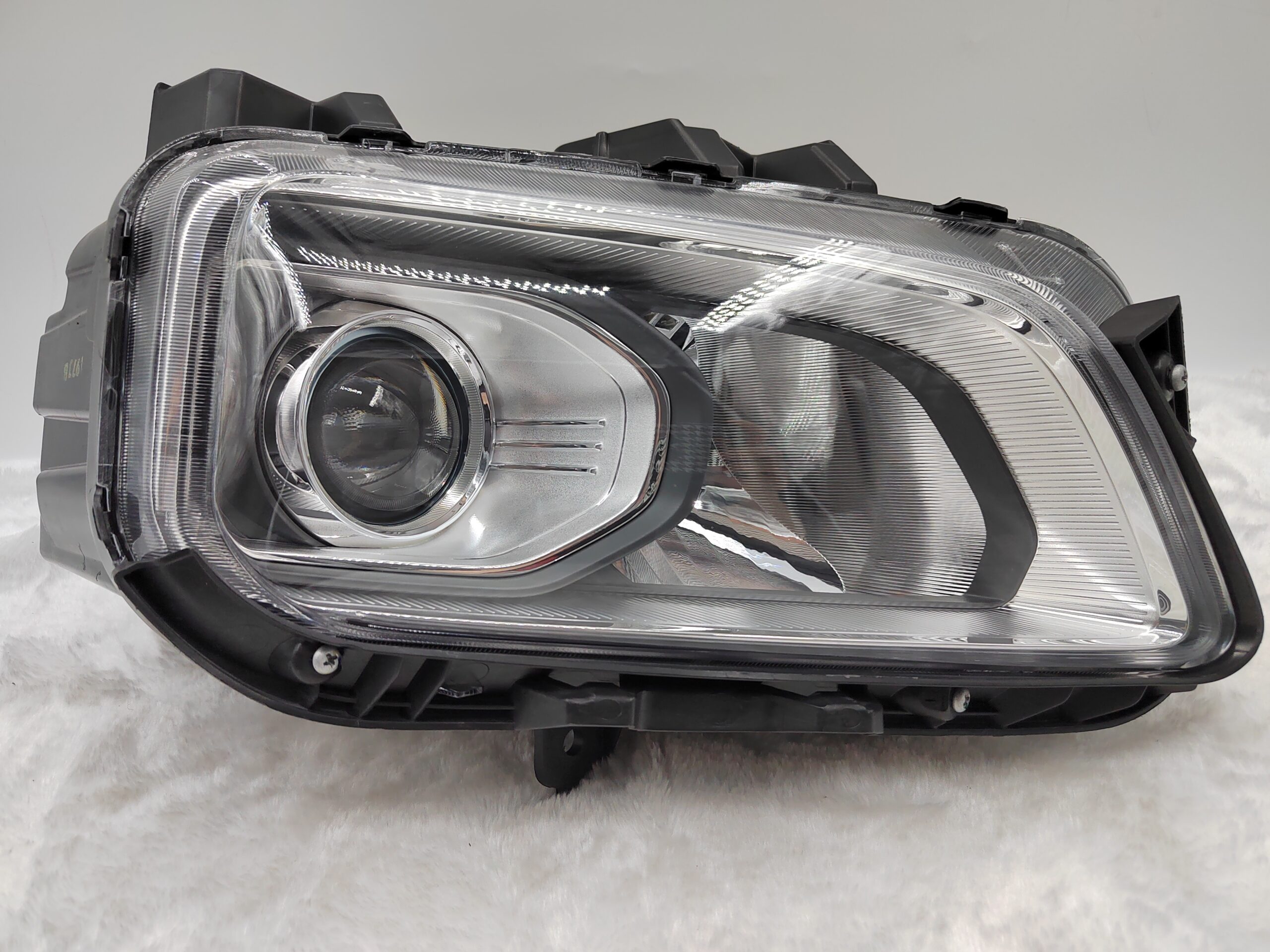 HYUNDAI KONA 2017-2020 HALOGEN R.H.S HEADLIGHT ASSEMBLY