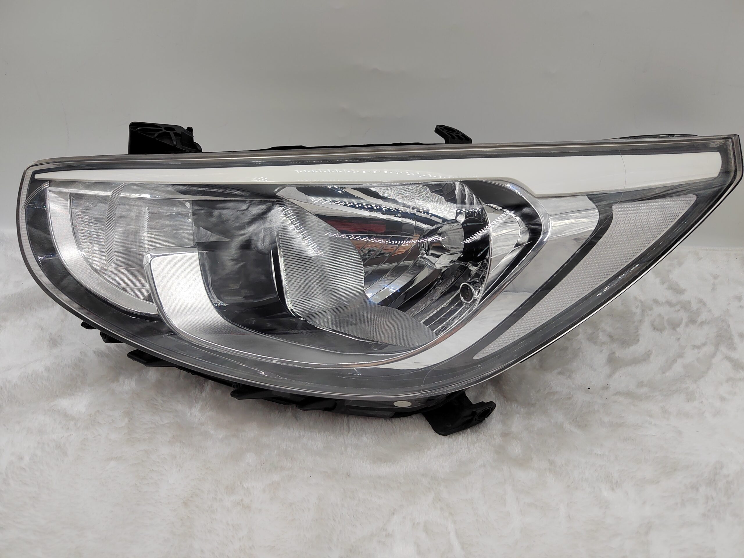 HYUNDAI ACCENT RB 2015-2017 HALOGEN L.H.S HEADLIGHT ASSEMBLY