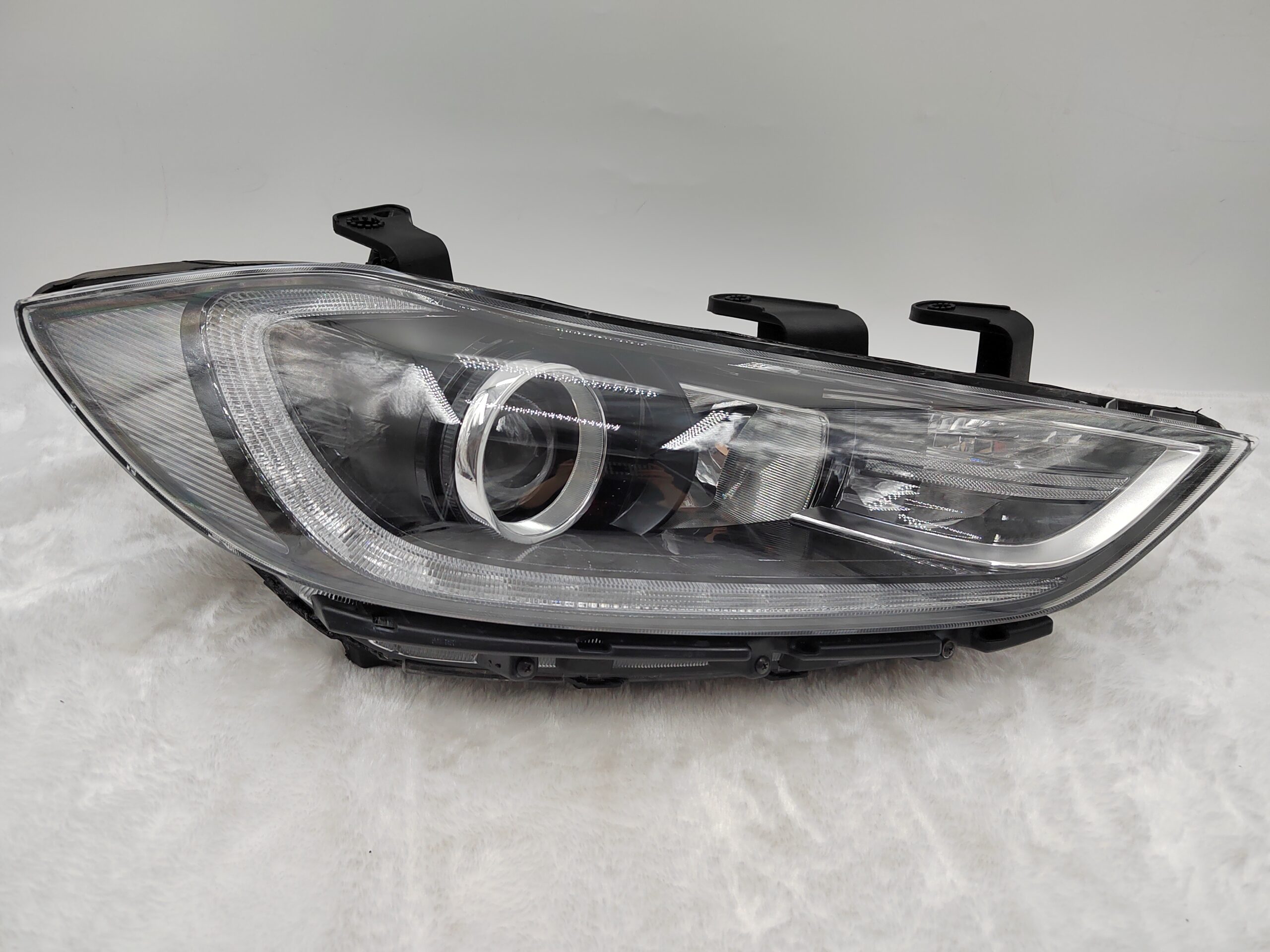 HYUNDAI ELANTRA AD 2017-2018 HALOGEN R.H.S HEADLIGHT ASSEMBLY