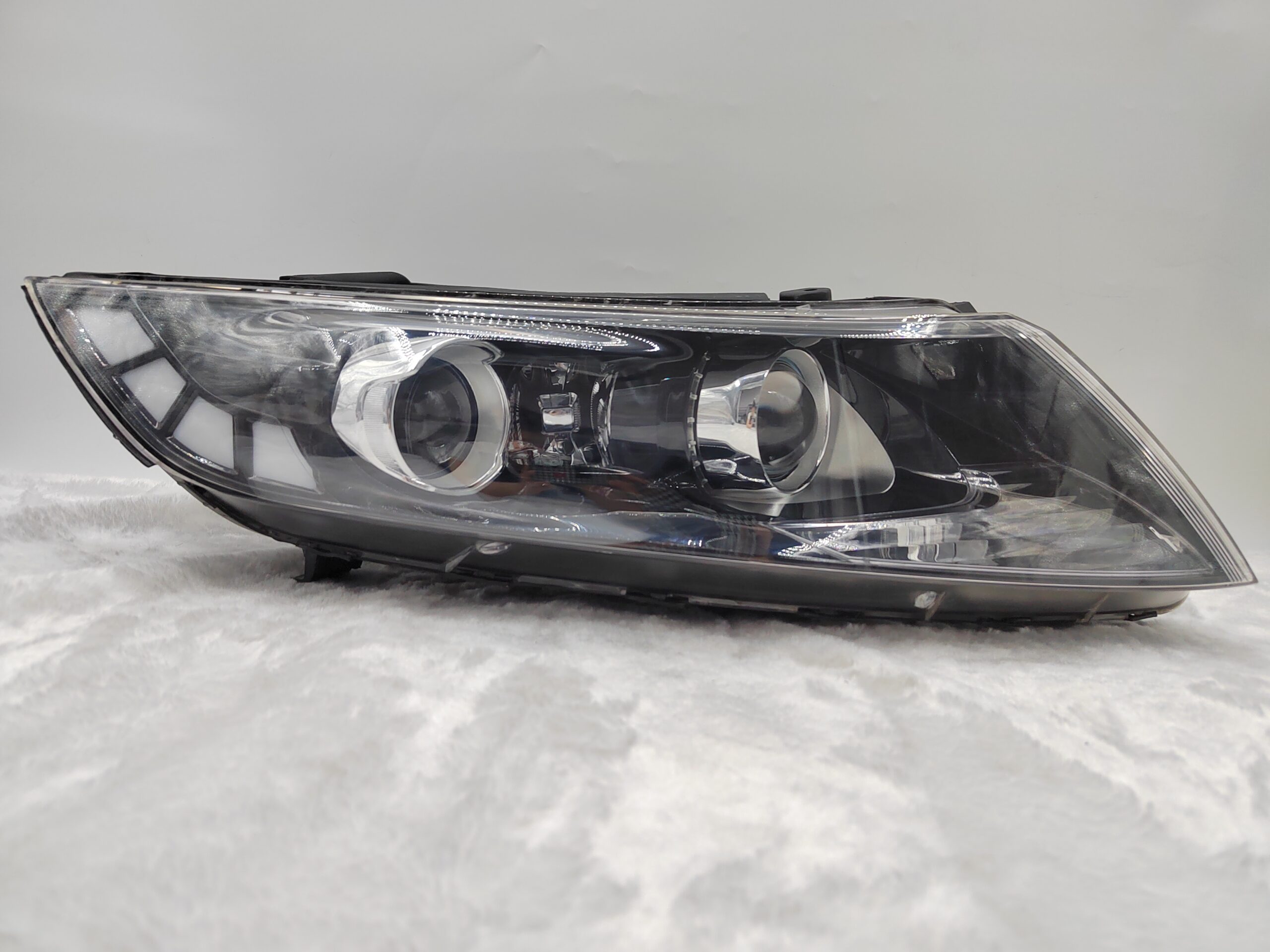 KIA OPTIMA 2013-2015 XENON R.H.S HEADLIGHT ASSEMBLY