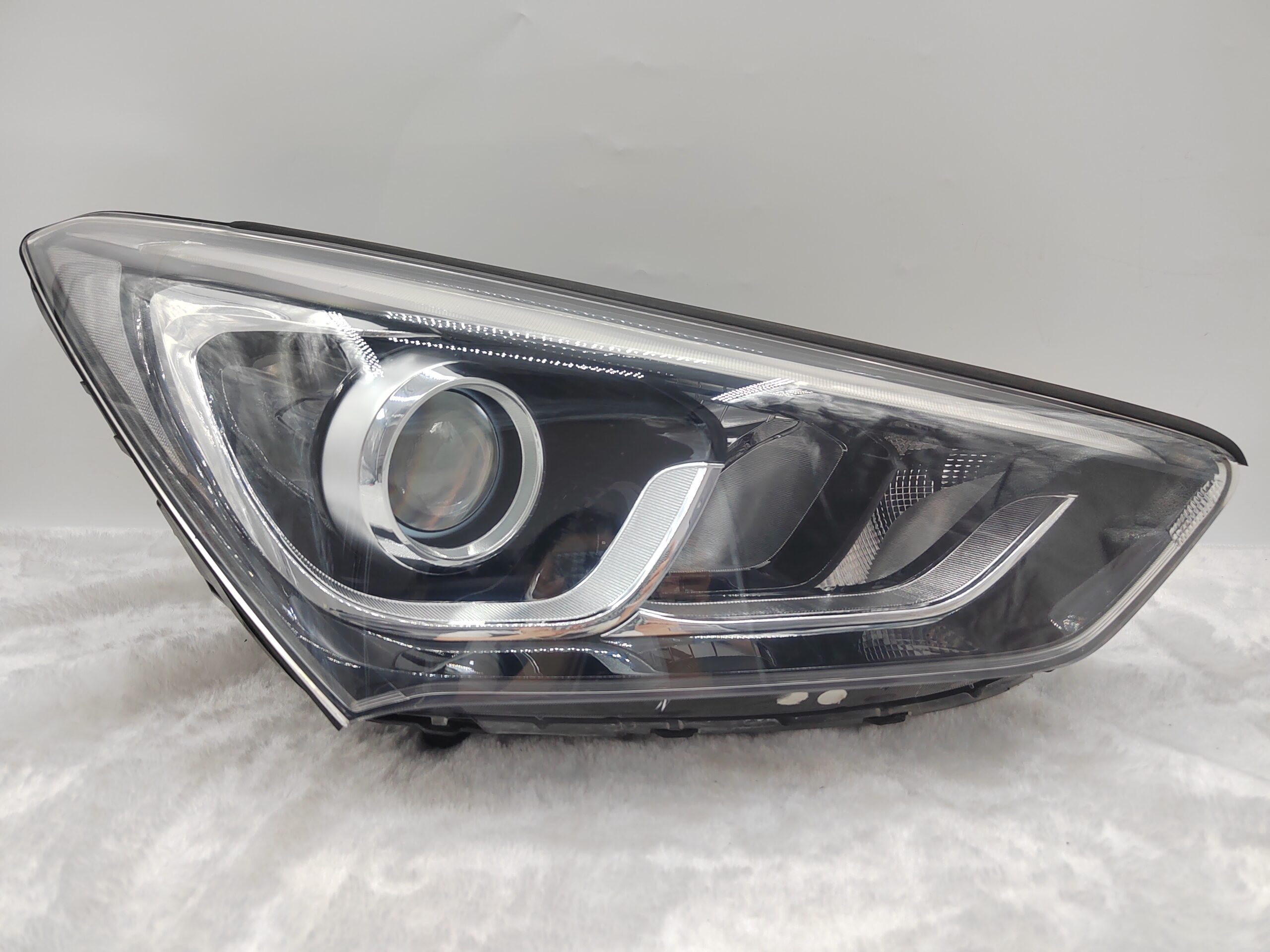 HYUNDAI SANTA FE X 2016-2018 HALOGEN R.H.S HEADLIGHT ASSEMBLY