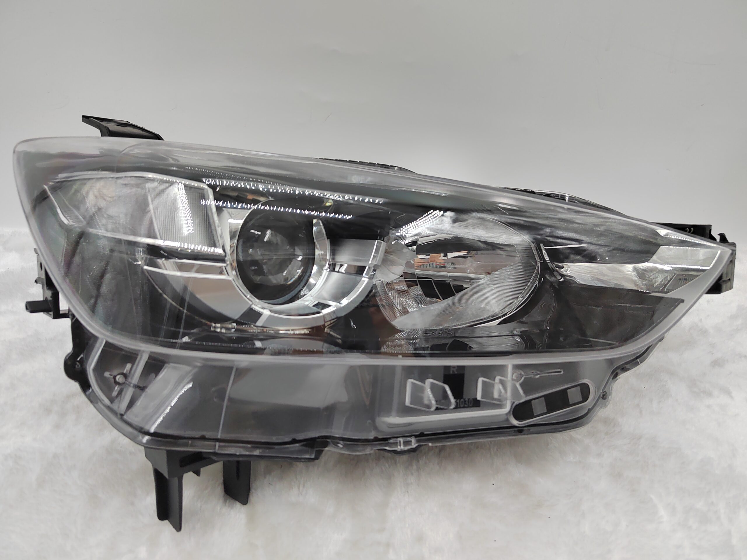 MAZDA CX-3 2016-2018 HALOGEN R.H.S HEADLIGHT ASSEMBLY