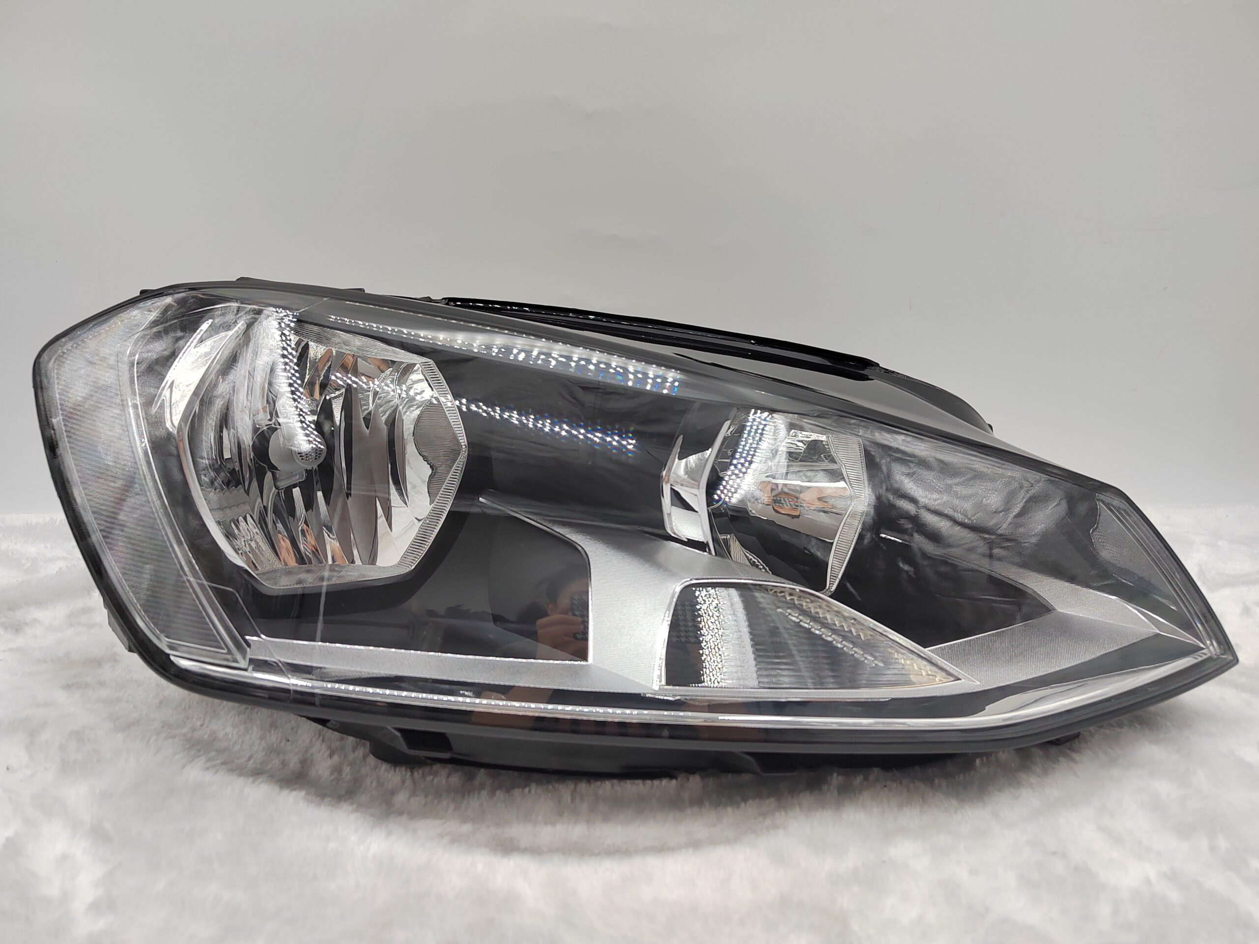 VOLKSWAGEN GOLF MK7 2014-2016 HALOGEN R.H.S HEADLIGHT ASSEMBLY