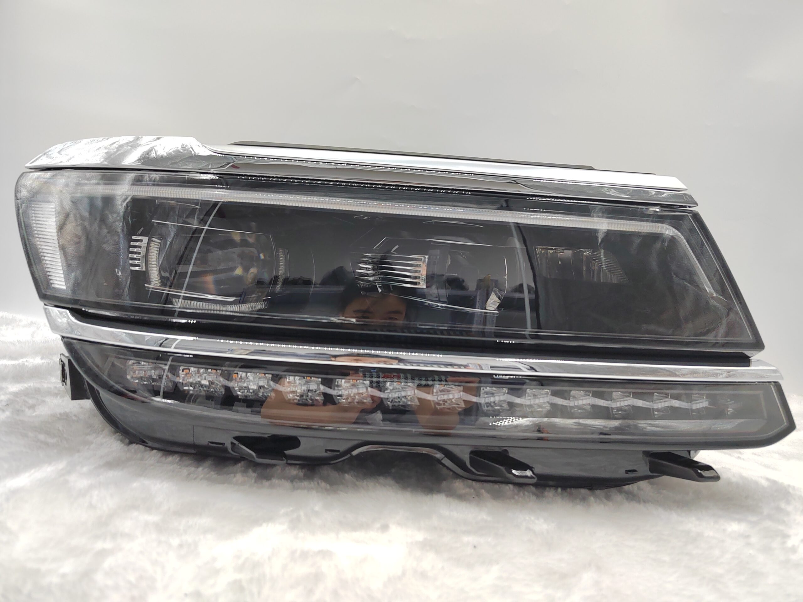 VOLKSWAGEN TIGUAN 2017-2020 LED R.H.S HEADLIGHT ASSEMBLY