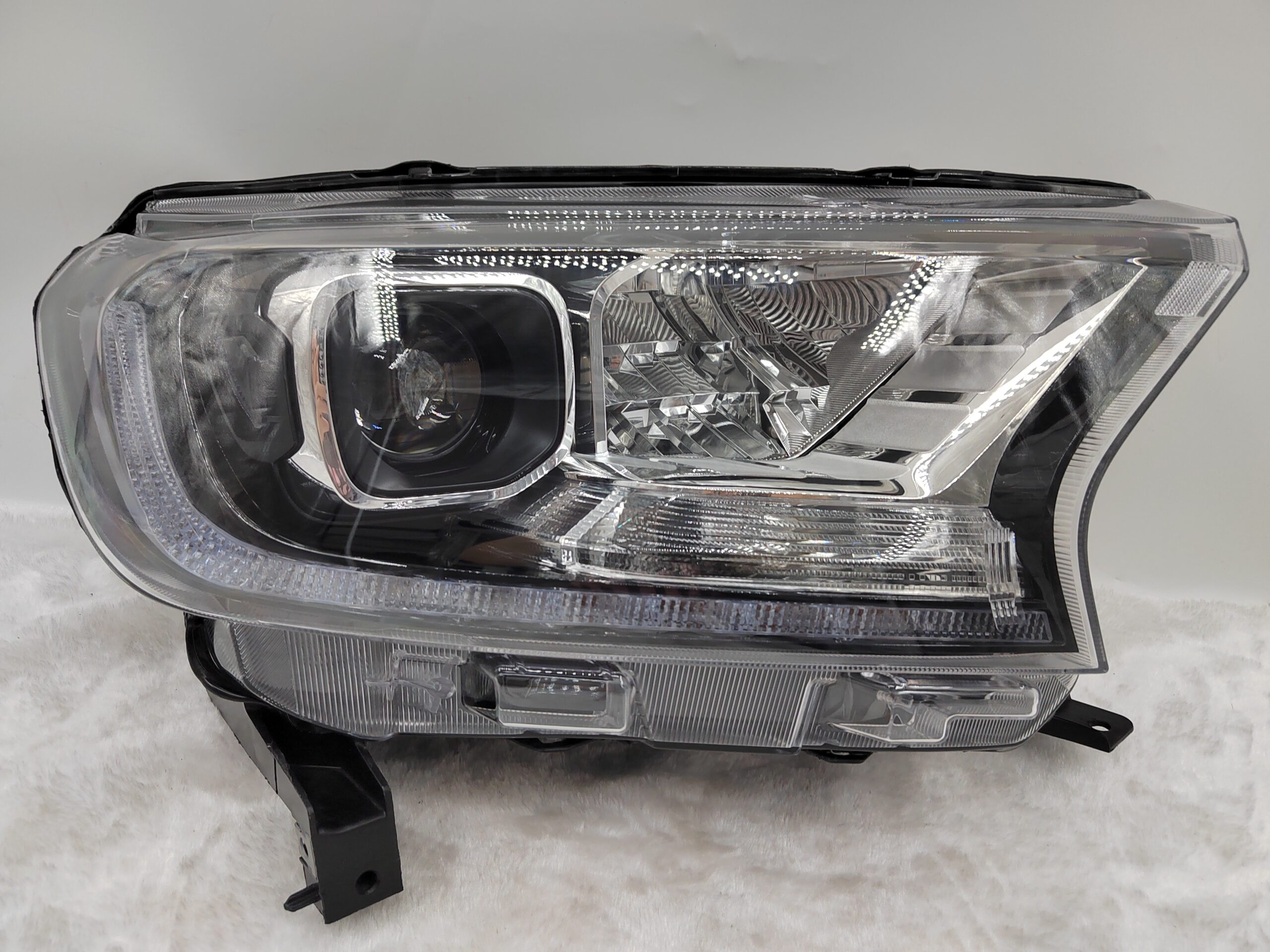 FORD EVEREST RANGER 2020-2021 LED R.H.S HEADLIGHT ASSEMBLY