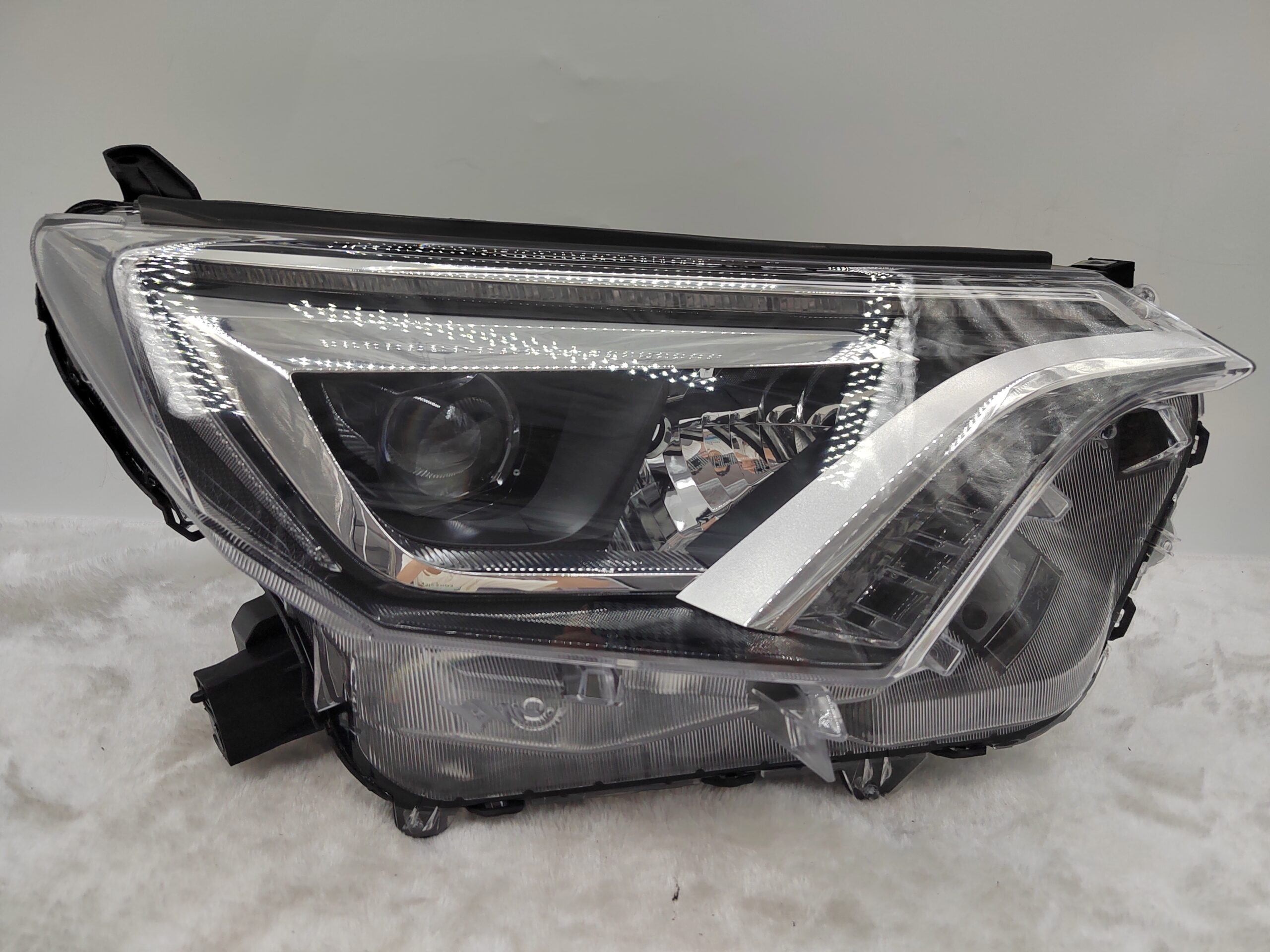 TOYOTA RAV4 4.5 XA40 2016-2018 LED R.H.S HEADLIGHT ASSEMBLY