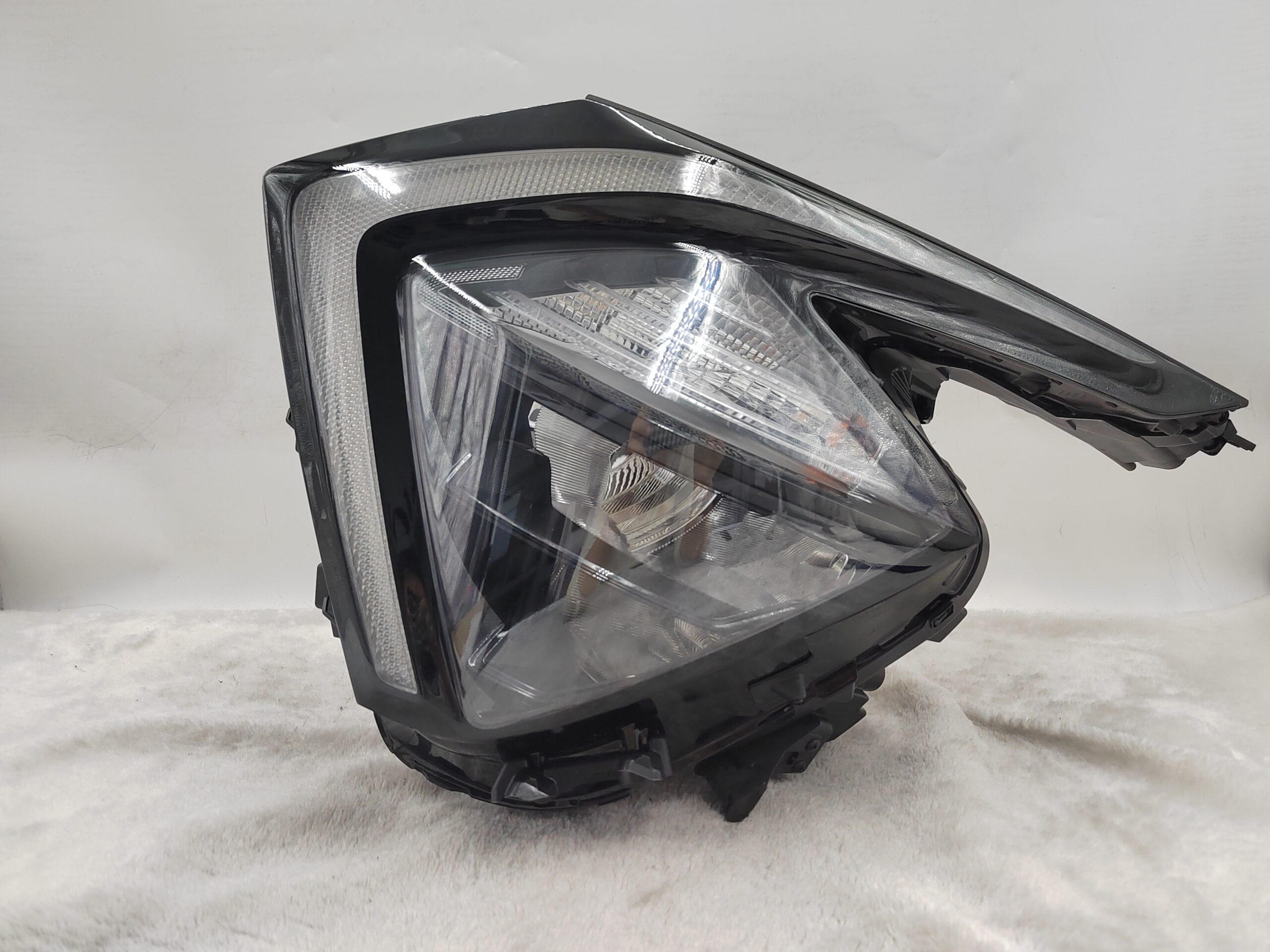 KIA SPORTAGE 2022-2024 LED L.H.S HEADLIGHT ASSEMBLY