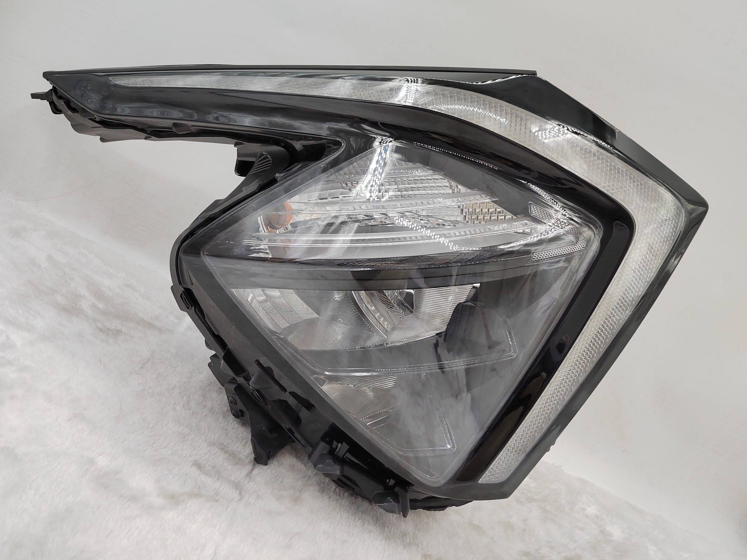 KIA SPORTAGE 2022-2024 LED R.H.S HEADLIGHT ASSEMBLY