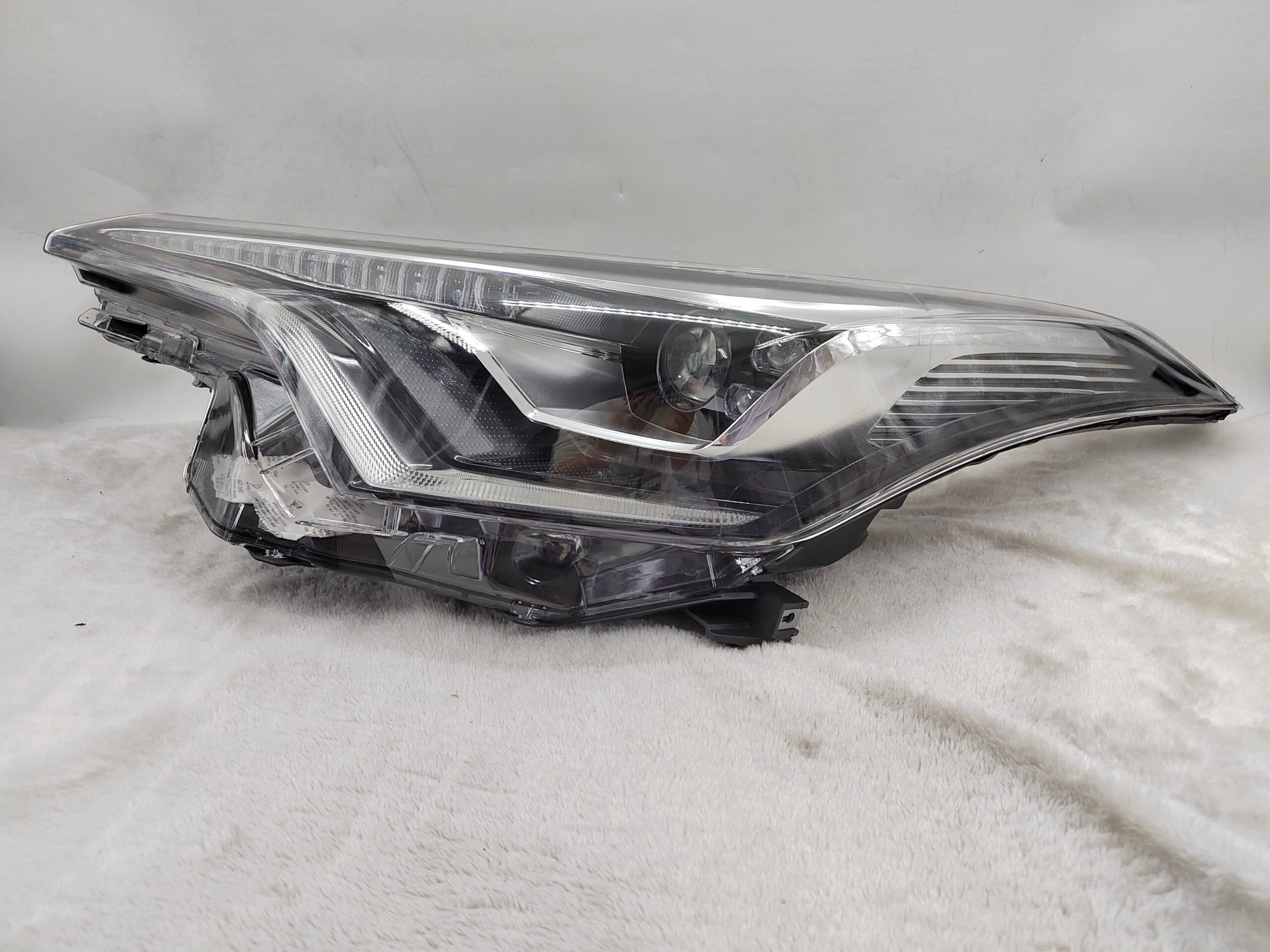 TOYOTA C-HR 2016-2019 LED L.H.S HEADLIGHT ASSEMBLY