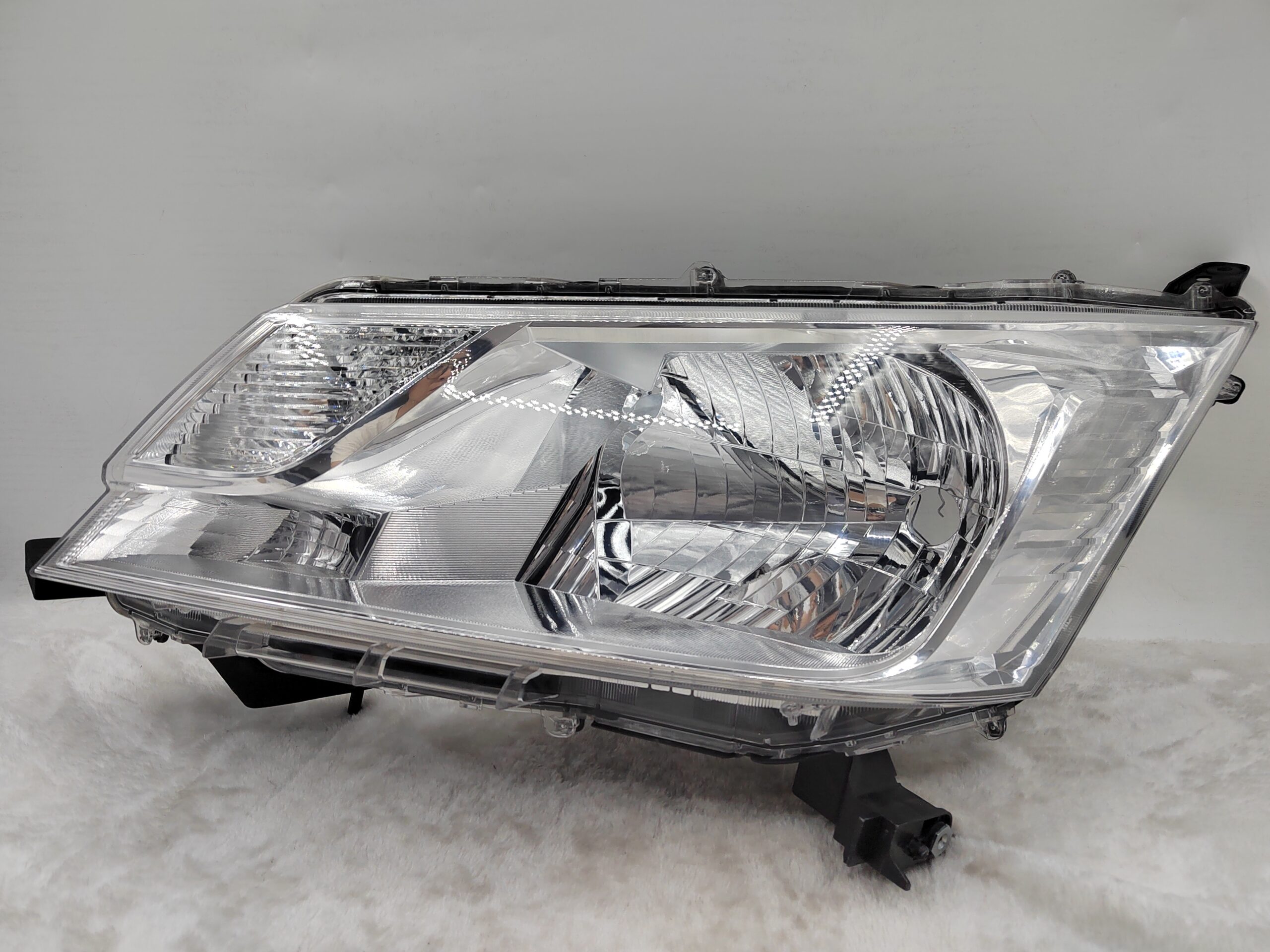 TOYOTA HIACE 2019-2022 HALOGEN L.H.S HEADLIGHT ASSEMBLY