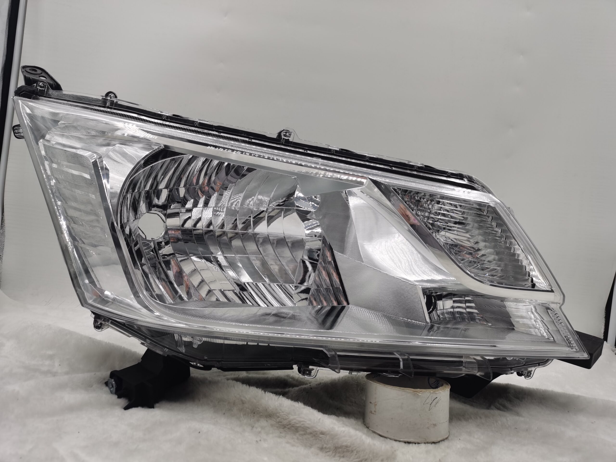 TOYOTA HIACE 2019-2022 HALOGEN R.H.S HEADLIGHT ASSEMBLY