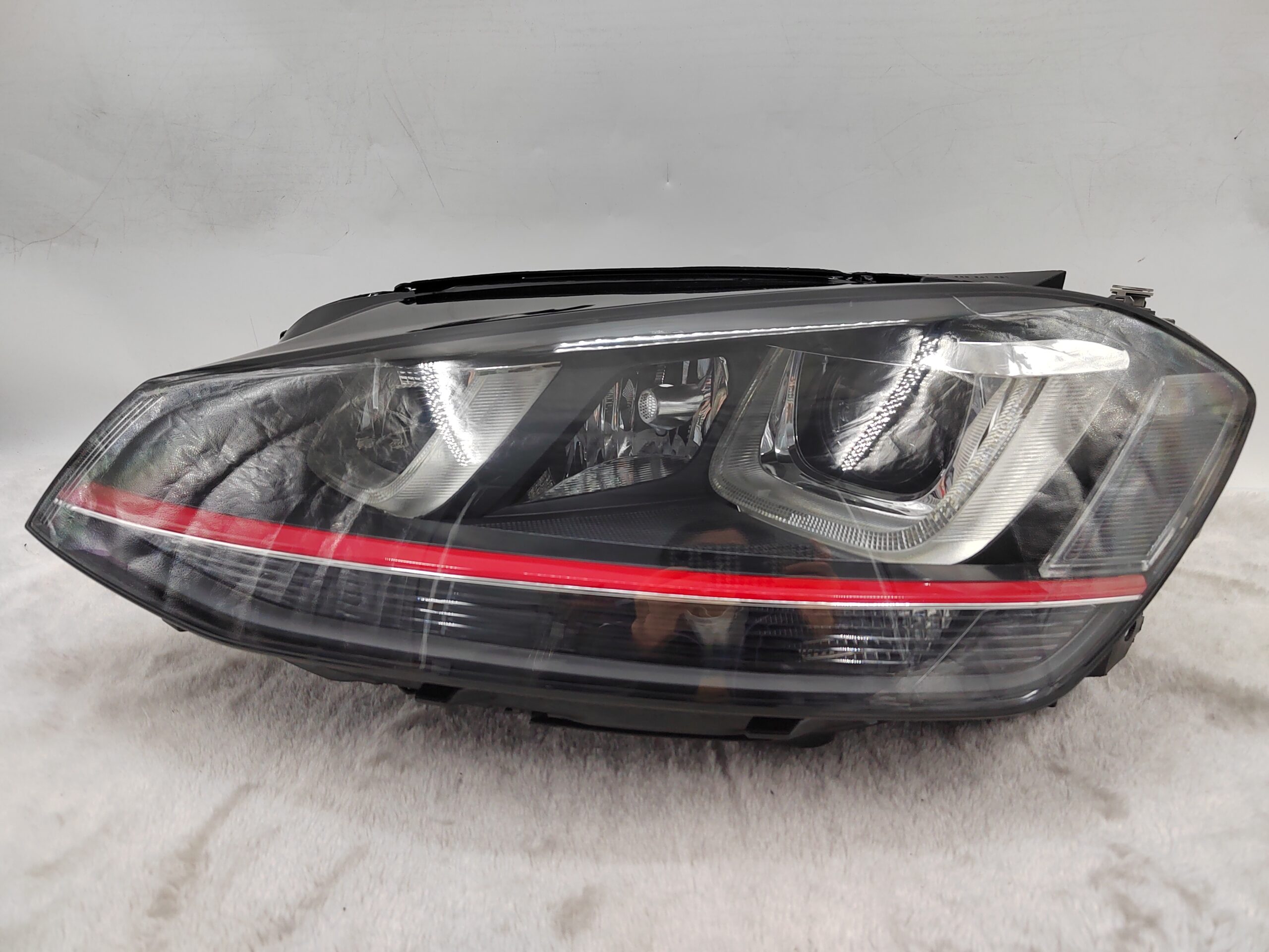 VOLKSWAGEN GOLF 2017-2019 XENON L.H.S HEADLIGHT ASSEMBLY