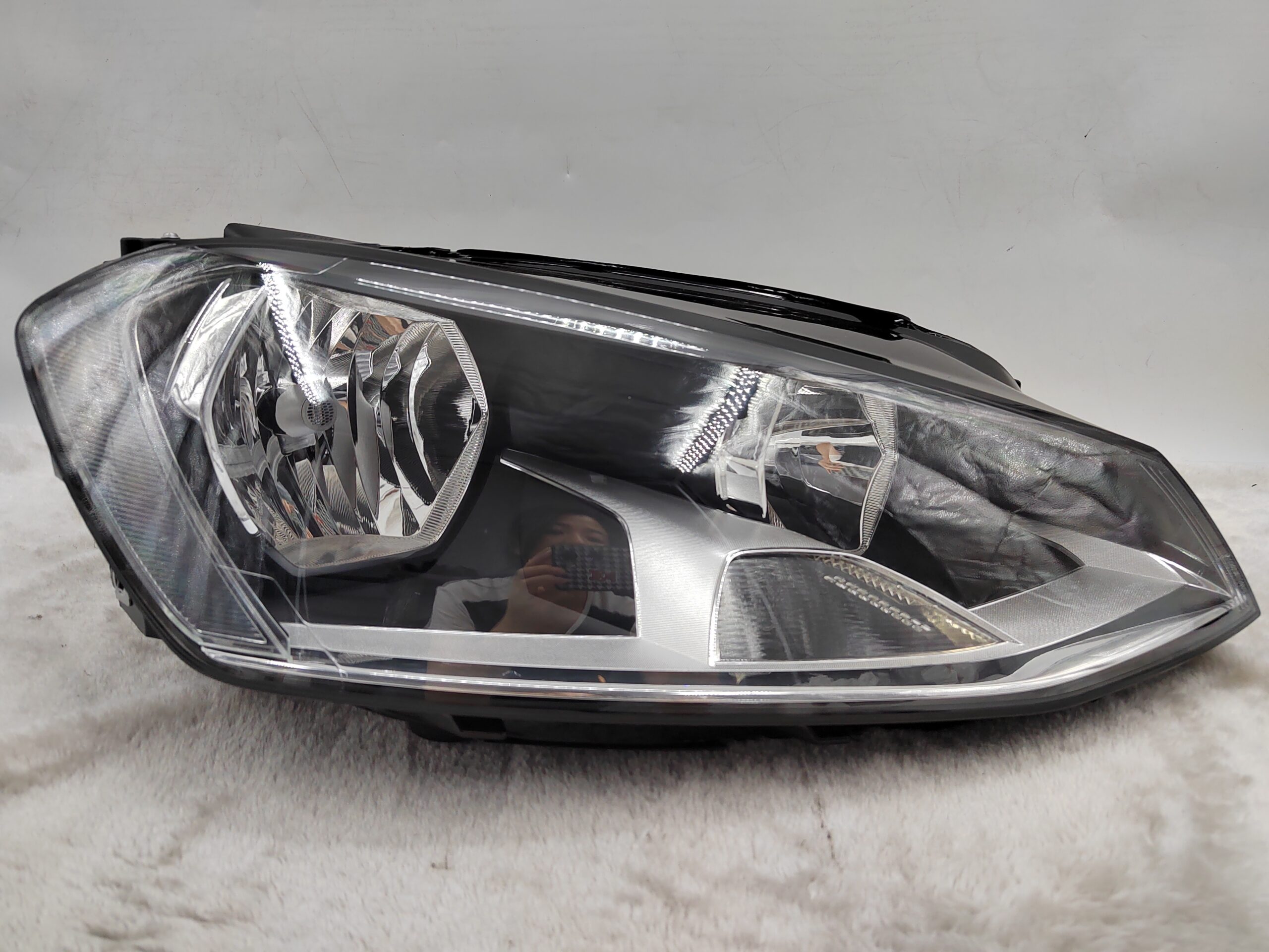 VOLKSWAGEN GOLF MK7 2014-2016 HALOGEN R.H.S HEADLIGHT ASSEMBLY