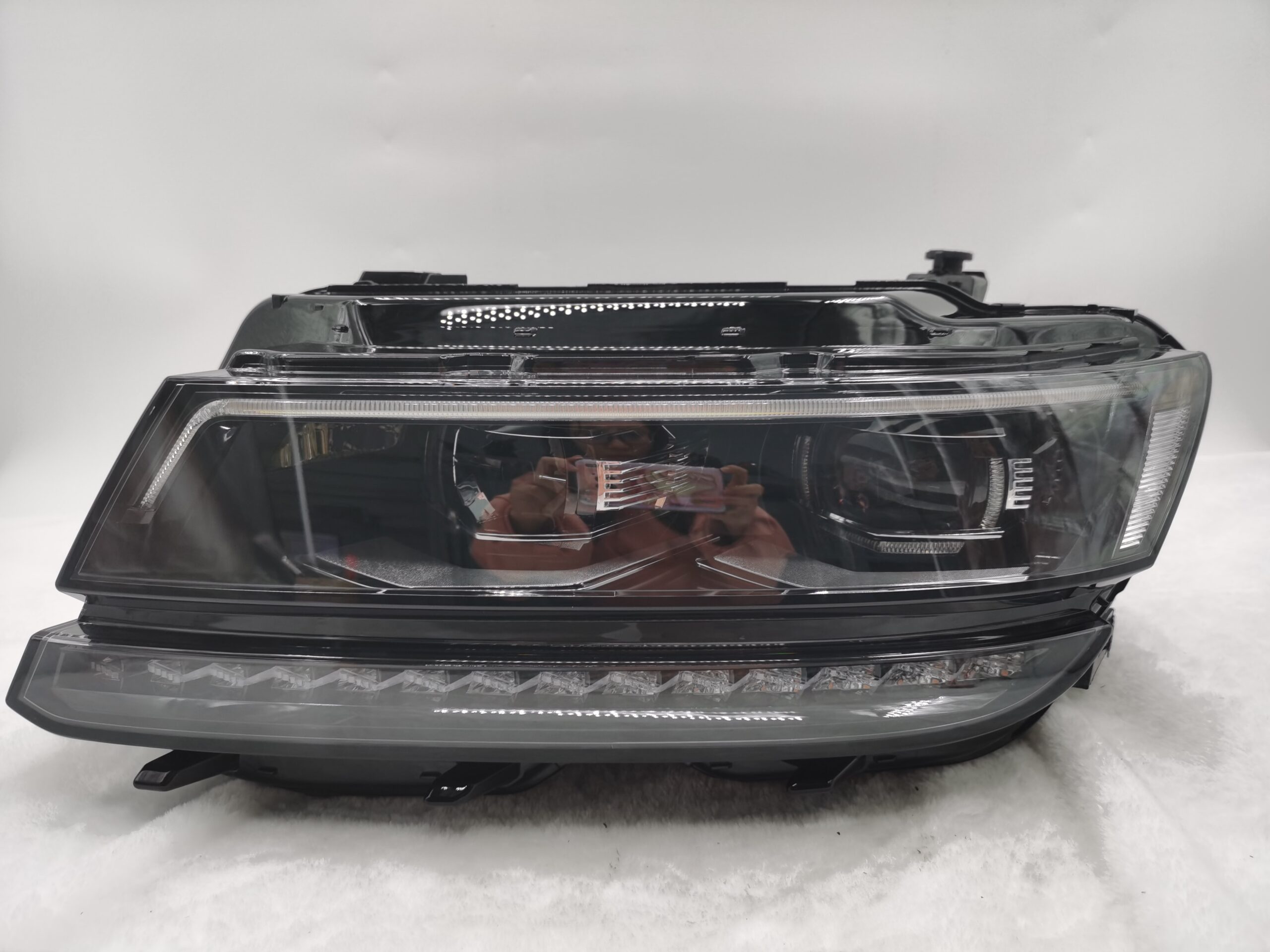 VOLKSWAGEN TIGUAN 2017-2020 LED L.H.S HEADLIGHT ASSEMBLY