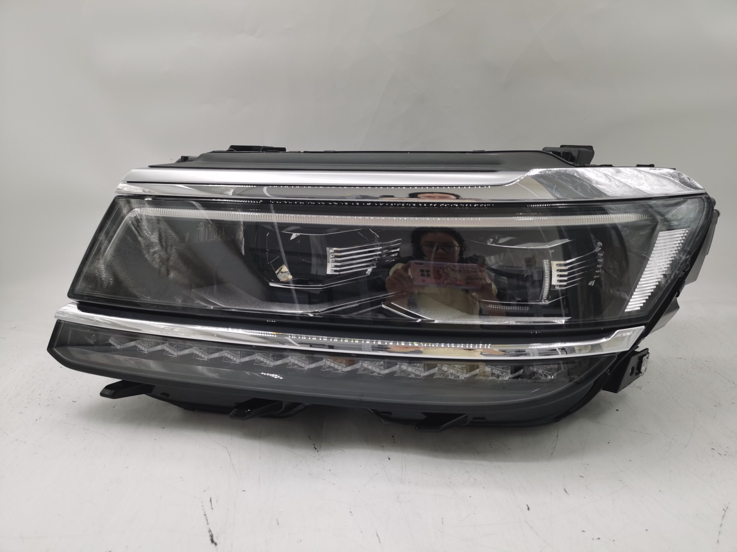 VOLKSWAGEN TIGUAN 2017-2020 LED L.H.S HEADLIGHT ASSEMBLY